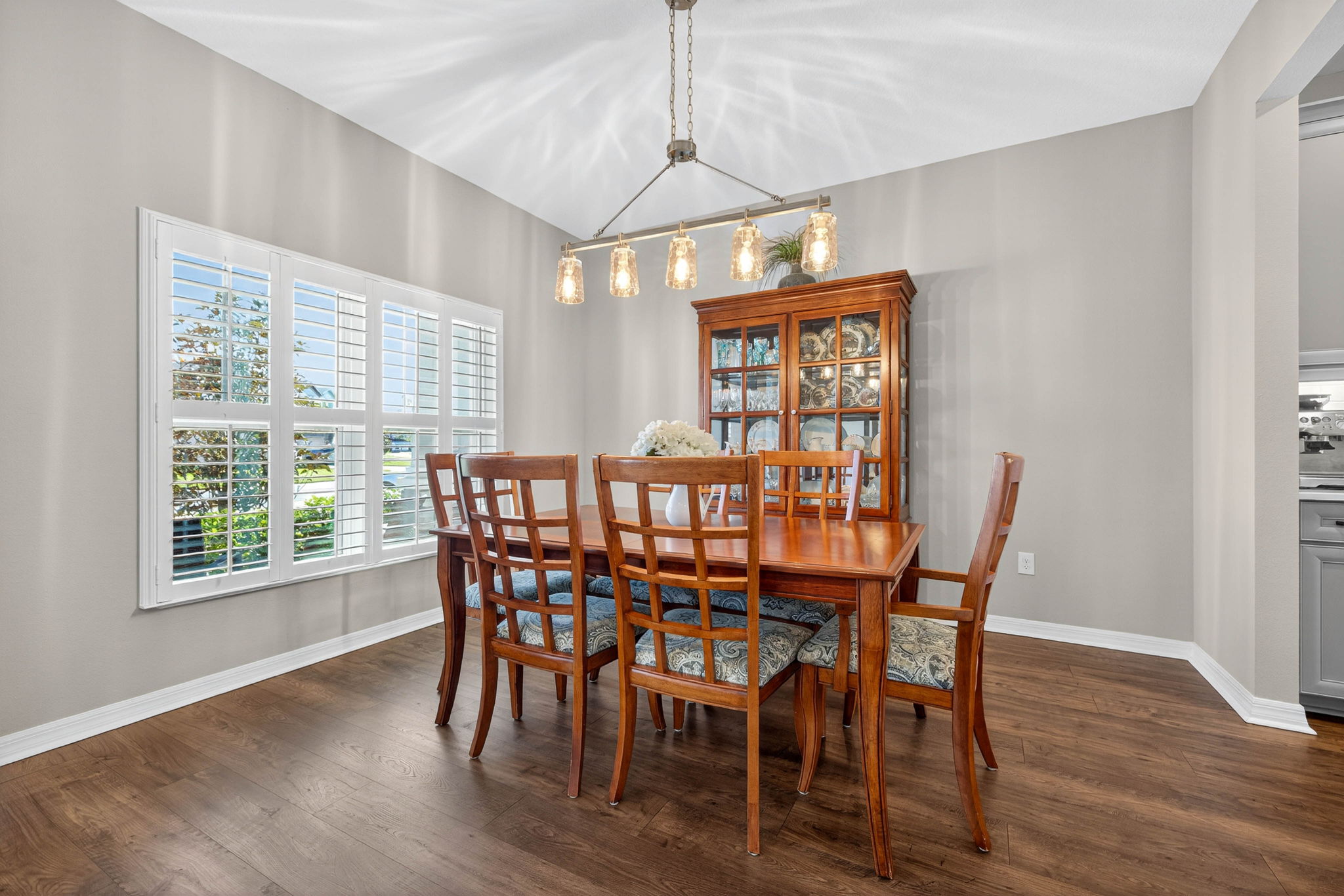 Land O Lakes, Florida, 34637, United States, 5 Bedrooms Bedrooms, ,3 BathroomsBathrooms,Residential,For Sale,1976107