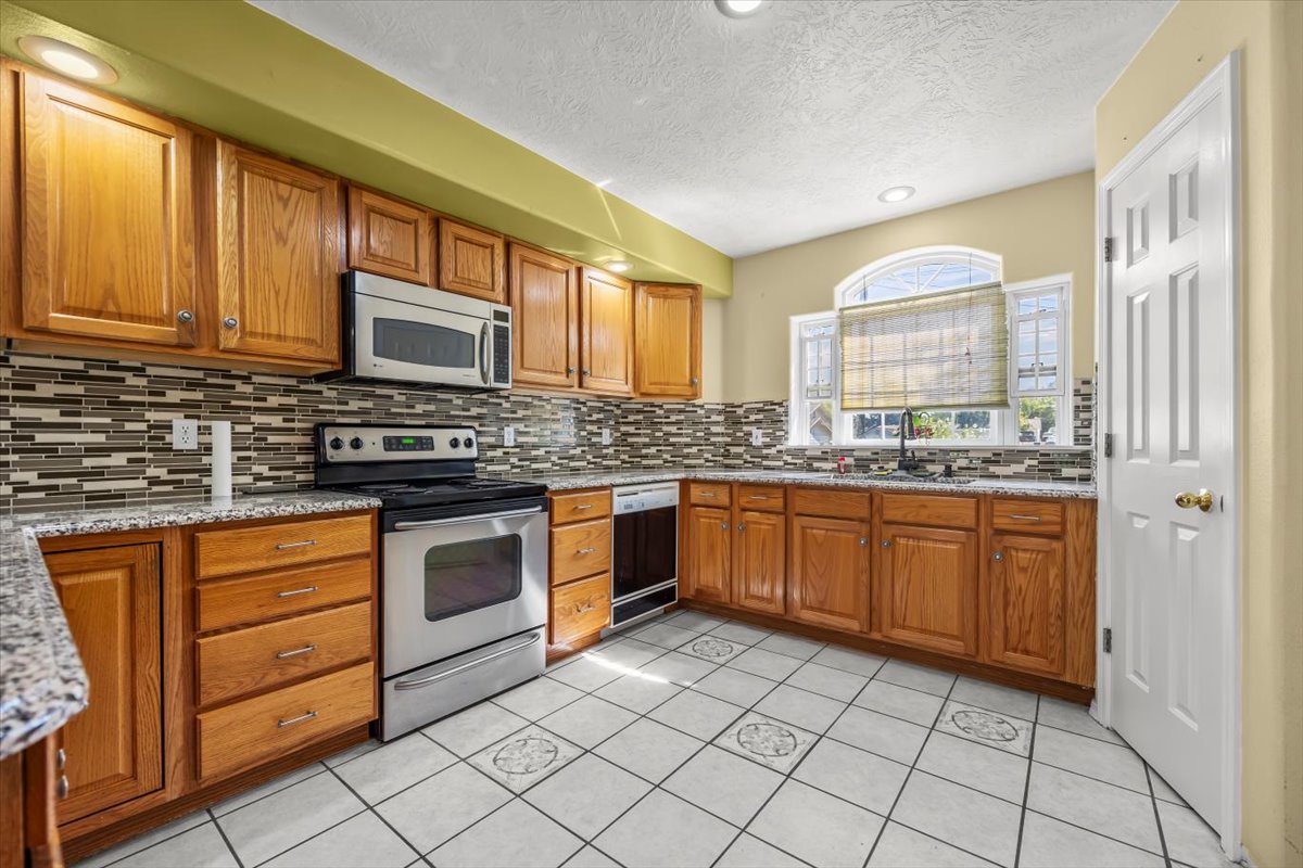 Caldwell, Idaho, 83605, United States, 4 Bedrooms Bedrooms, ,3 BathroomsBathrooms,Residential,For Sale,1938152