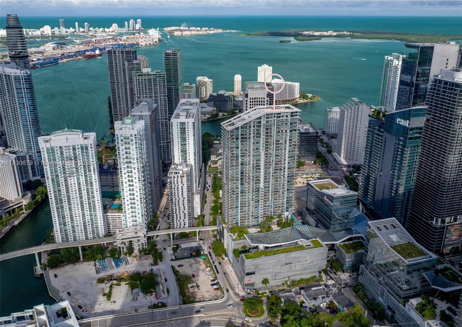 Miami, Florida, 33131, United States, 2 Bedrooms Bedrooms, ,3 BathroomsBathrooms,Residential,For Sale,1877459
