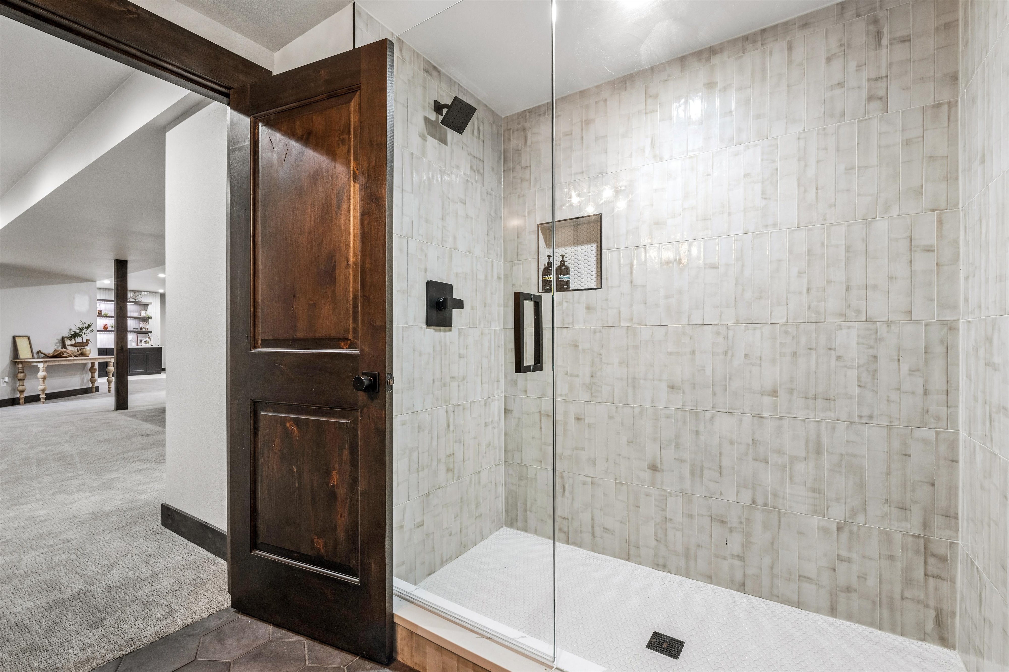  Discover Redefined Living in this Beautifully Designed Home - 物件實景
