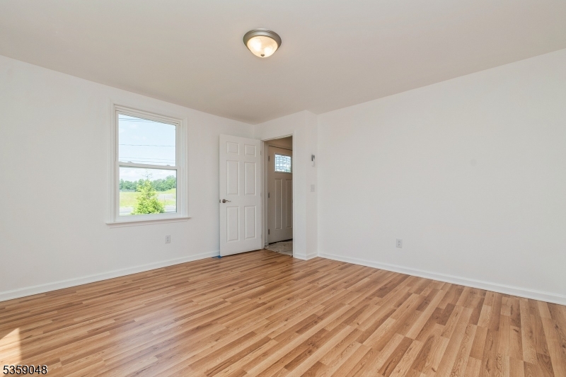 Franklin Twp., New Jersey, 08825, United States, 2 Bedrooms Bedrooms, ,3 BathroomsBathrooms,Residential,For Sale,1820941