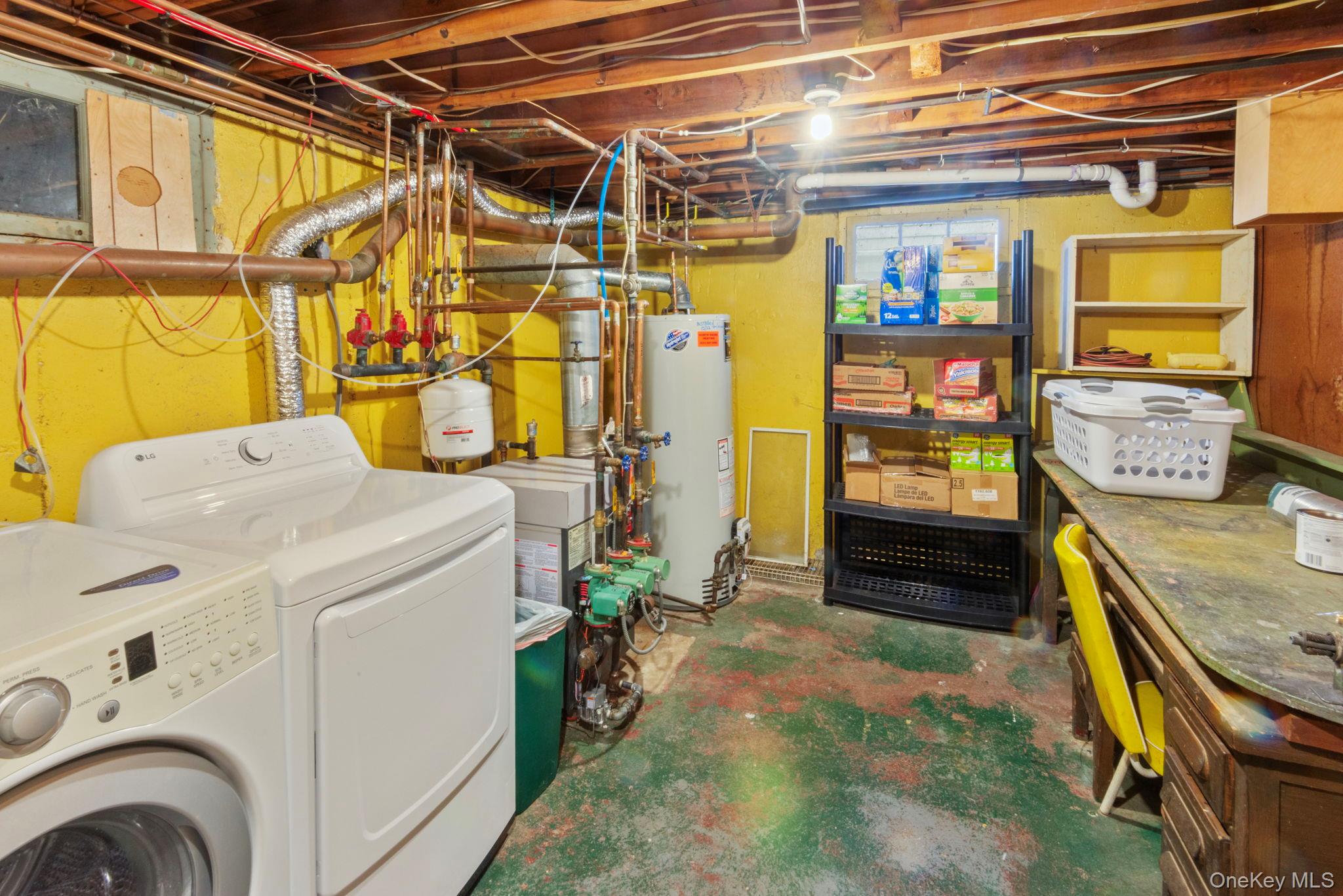 East Northport, New York, 11731, United States, 3 Bedrooms Bedrooms, ,2 BathroomsBathrooms,Residential,For Sale,1924855