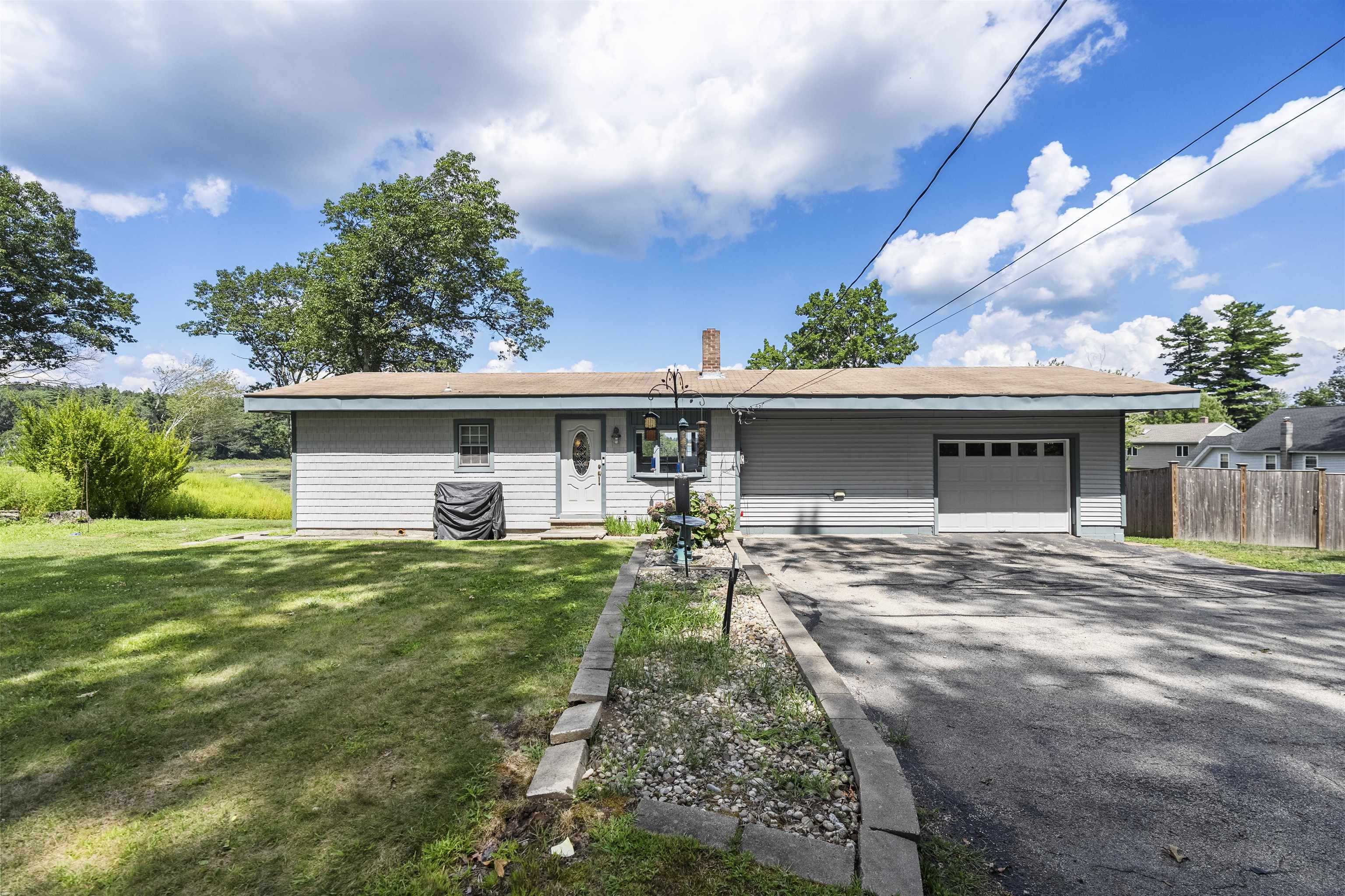 Windham, New Hampshire, 03087, United States, 2 Bedrooms Bedrooms, ,2 BathroomsBathrooms,Residential,For Sale,1919852