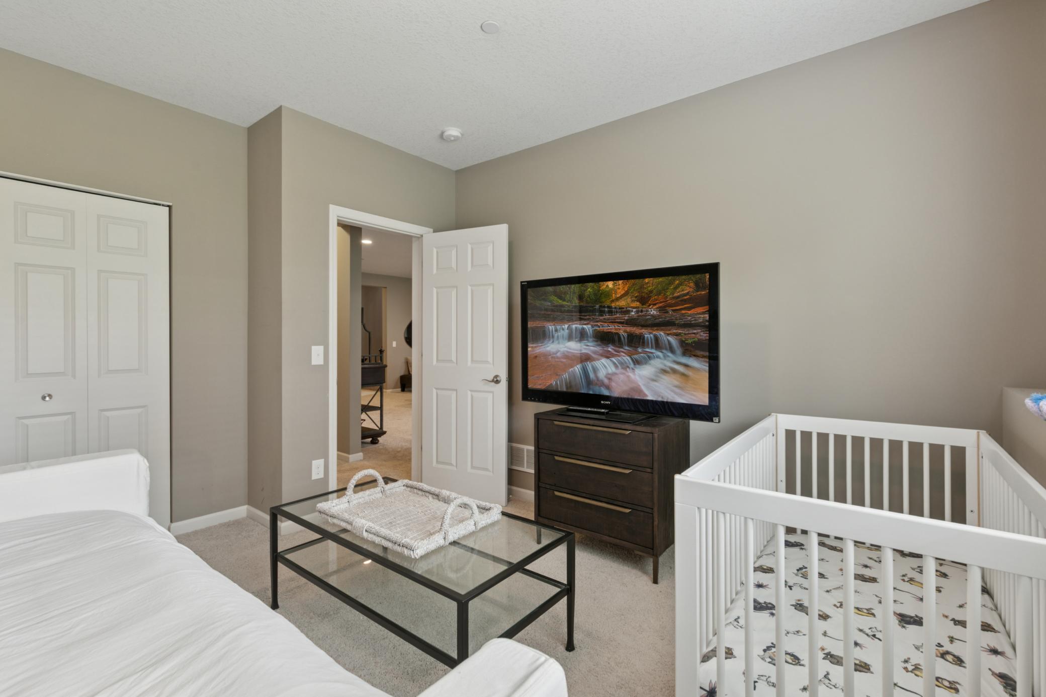 Lakeville, Minnesota, 55044, United States, 3 Bedrooms Bedrooms, ,2 BathroomsBathrooms,Residential,For Sale,1971412