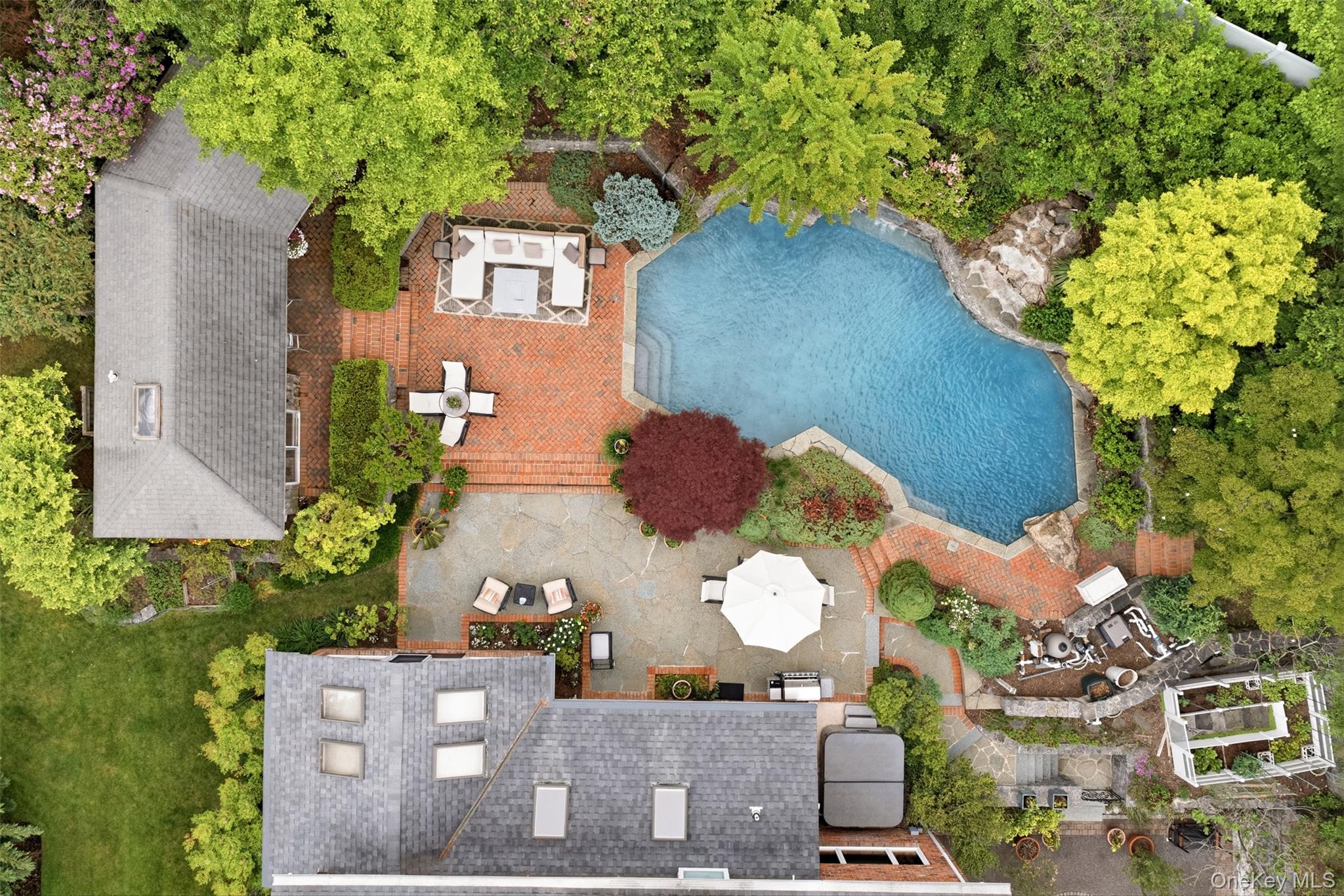  17 Holden Lane, Bayville, NY, 11709 - 物件實景
