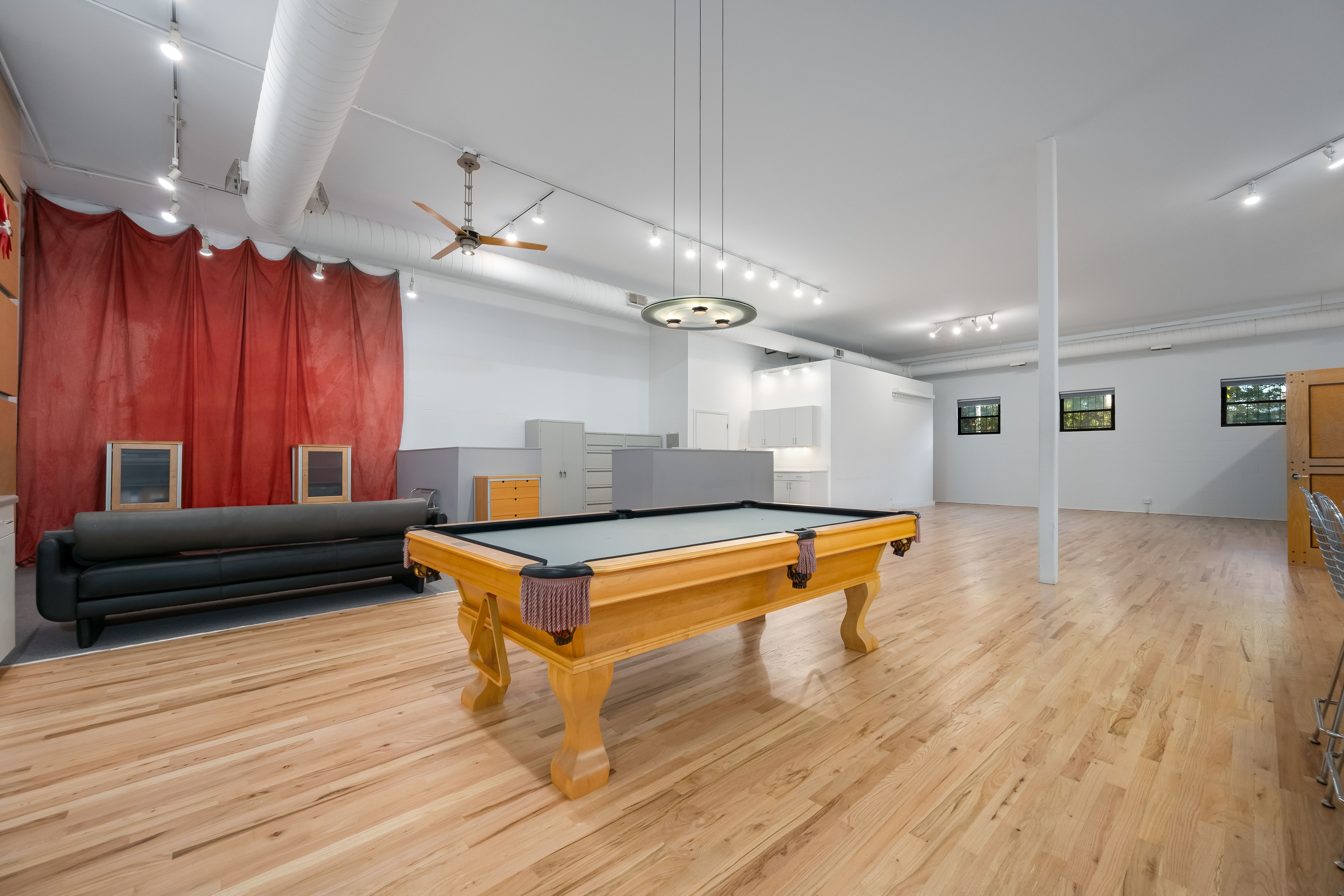  Rarely Available, Live/work Loft Sits in a Prime Fulton Market Boutique Complex - 物件實景