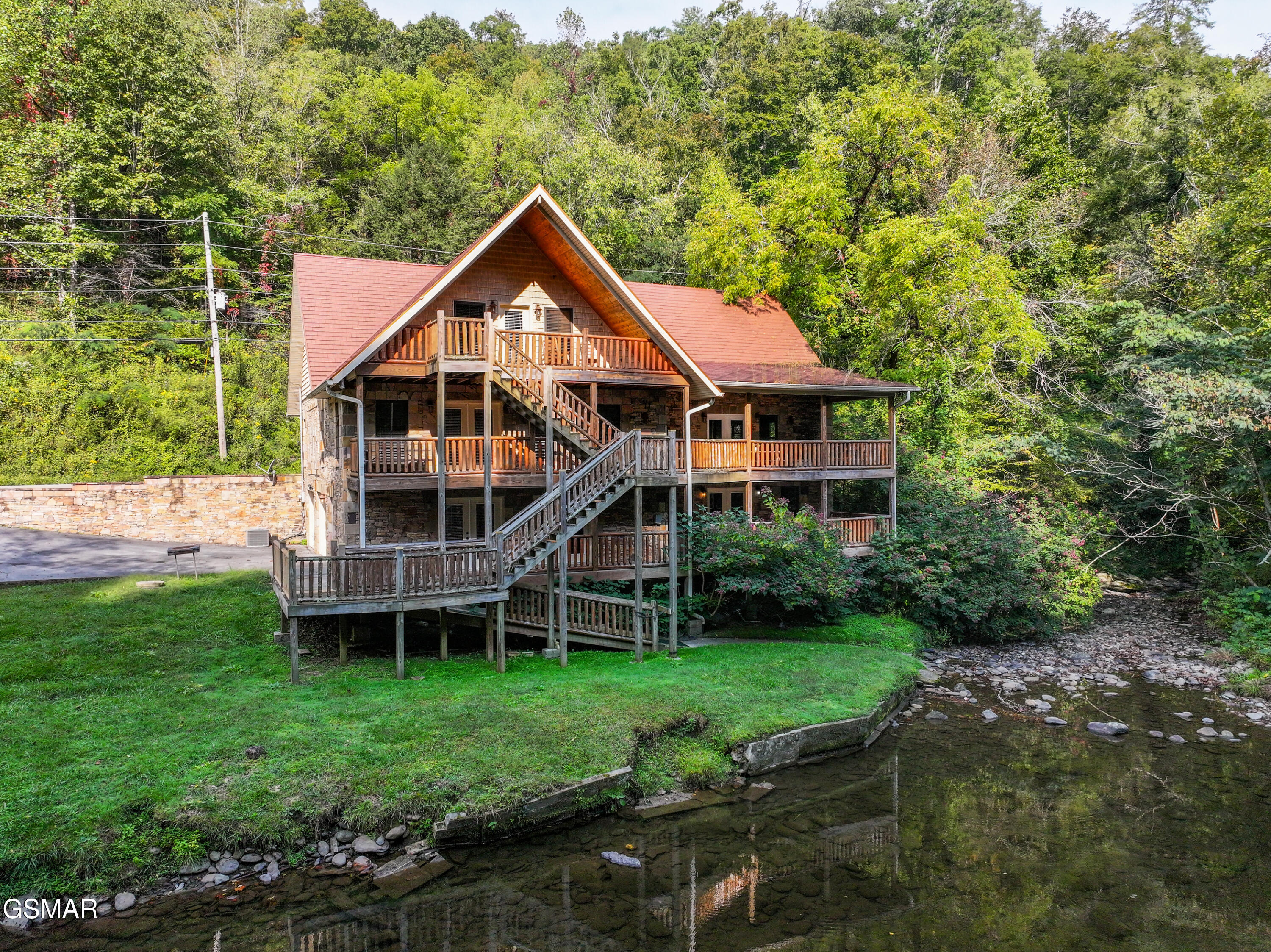 Sevierville, Tennessee, 37876, United States, 3 Bedrooms Bedrooms, ,5 BathroomsBathrooms,Residential,For Sale,1978747