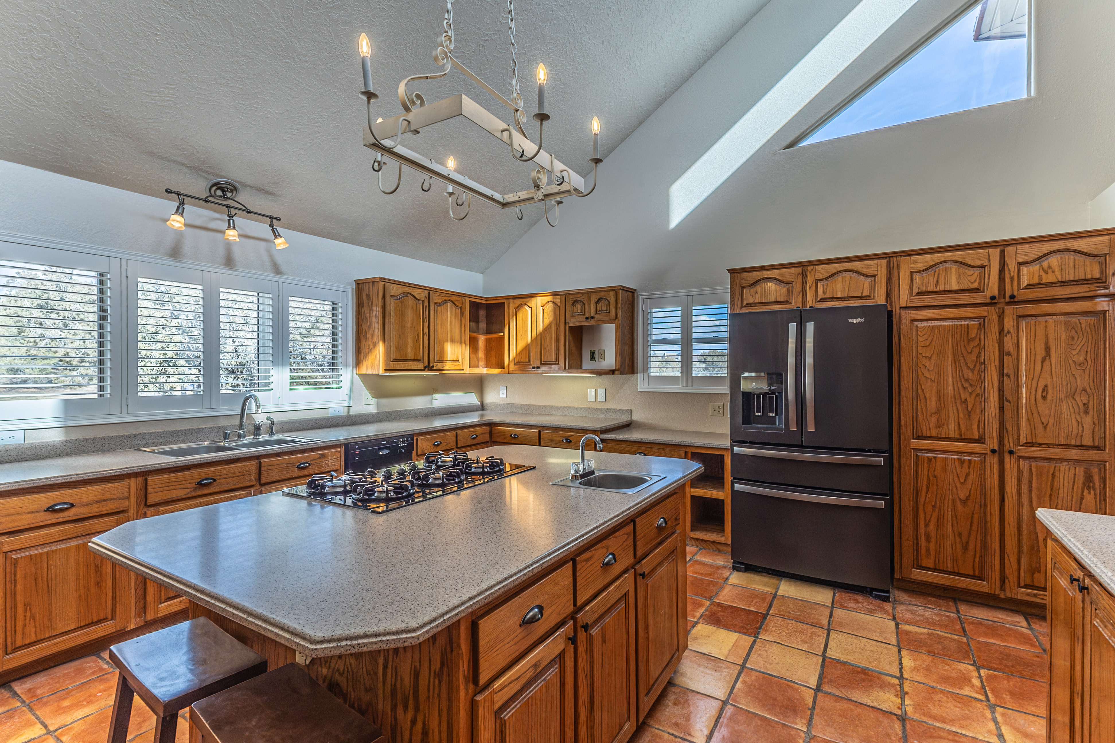 Farmington, New Mexico, 87402, United States, 4 Bedrooms Bedrooms, ,3 BathroomsBathrooms,Residential,For Sale,1995445