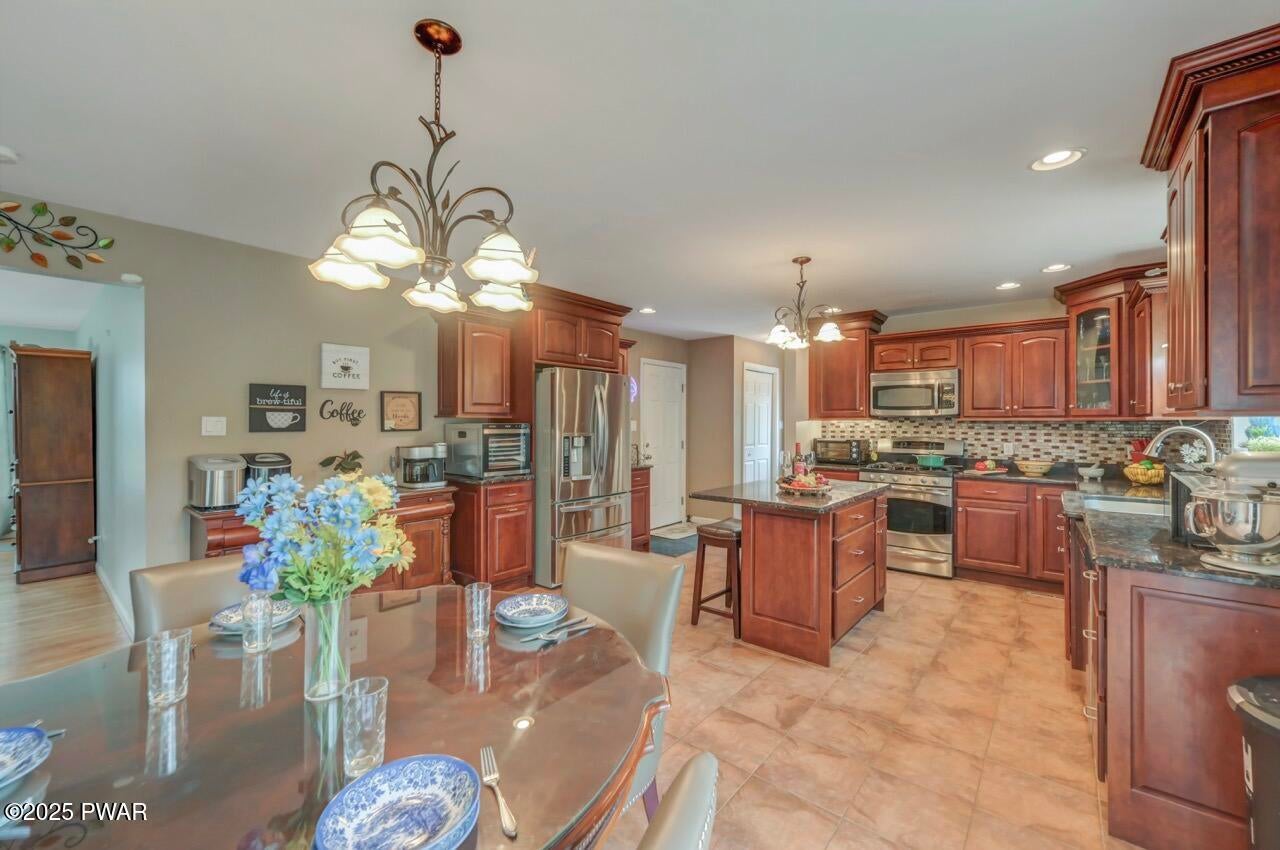 Honesdale, Pennsylvania, 18431, United States, 5 Bedrooms Bedrooms, ,4 BathroomsBathrooms,Residential,For Sale,1973688