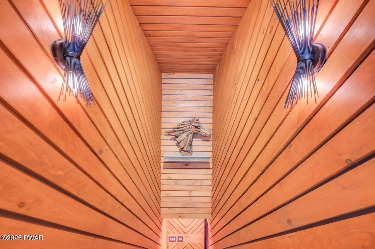 Dingmans Ferry, Pennsylvania, 18328, United States, 2 Bedrooms Bedrooms, ,1 BathroomBathrooms,Residential,For Sale,2006132