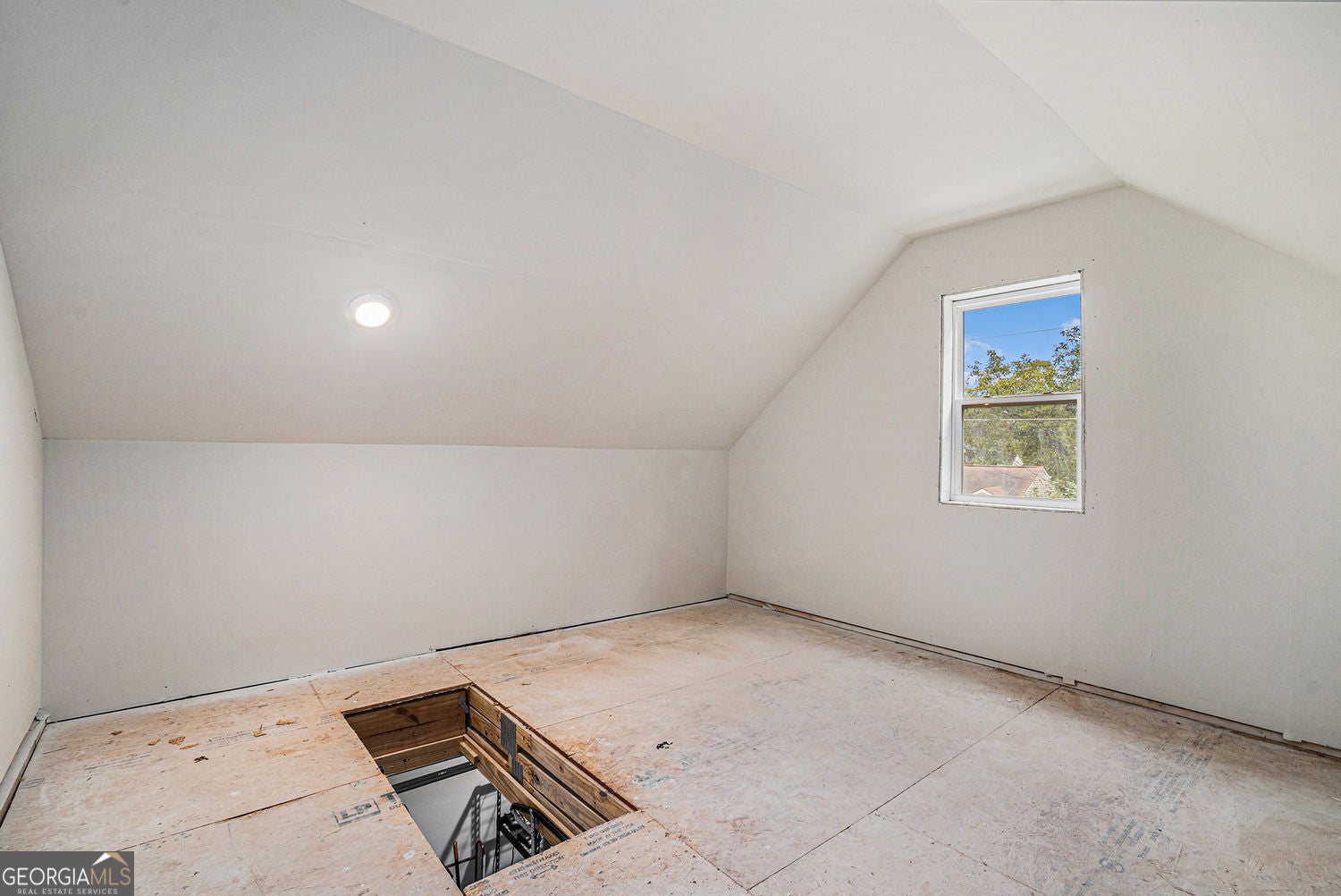 Marietta, Georgia, 30060, United States, 4 Bedrooms Bedrooms, ,4 BathroomsBathrooms,Residential,For Sale,1973518