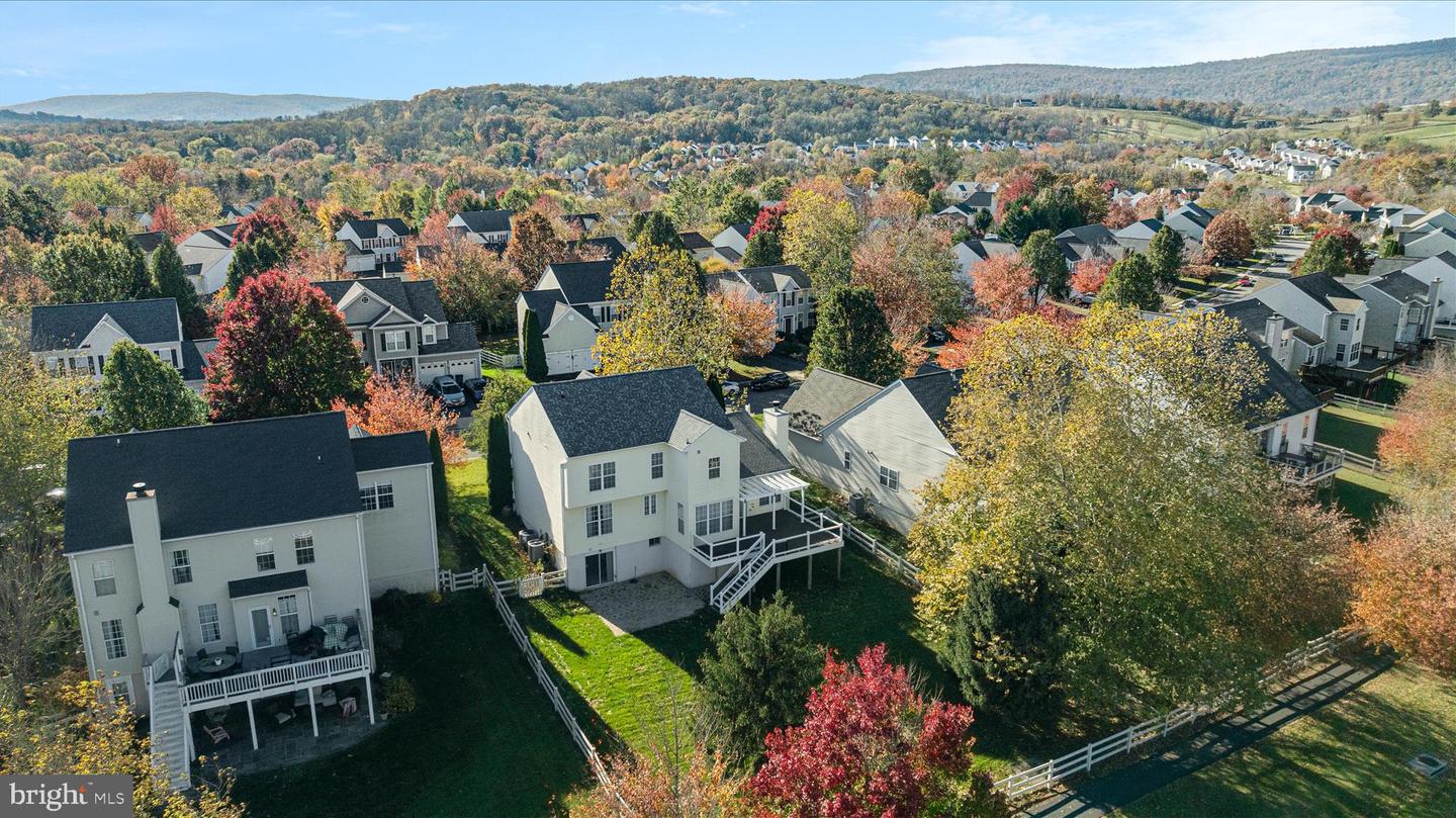 Round Hill, Virginia, 20141, United States, 4 Bedrooms Bedrooms, ,4 BathroomsBathrooms,Residential,For Sale,1987727