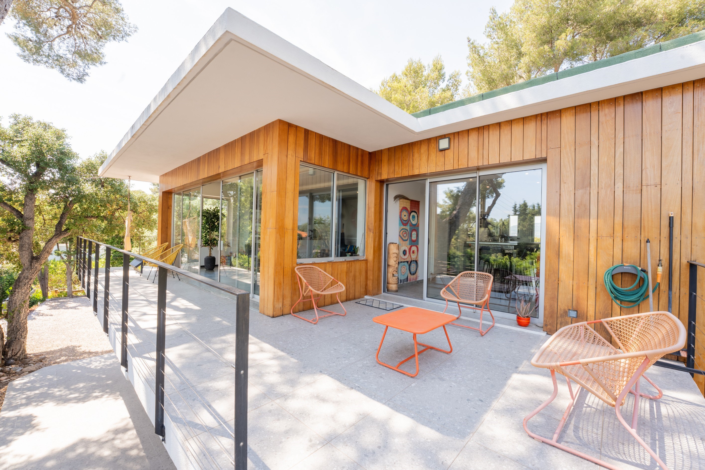  La Seyne-sur-Mer, Evescat neighborhood– Contemporary Home on Expansive Grounds - 物件實景