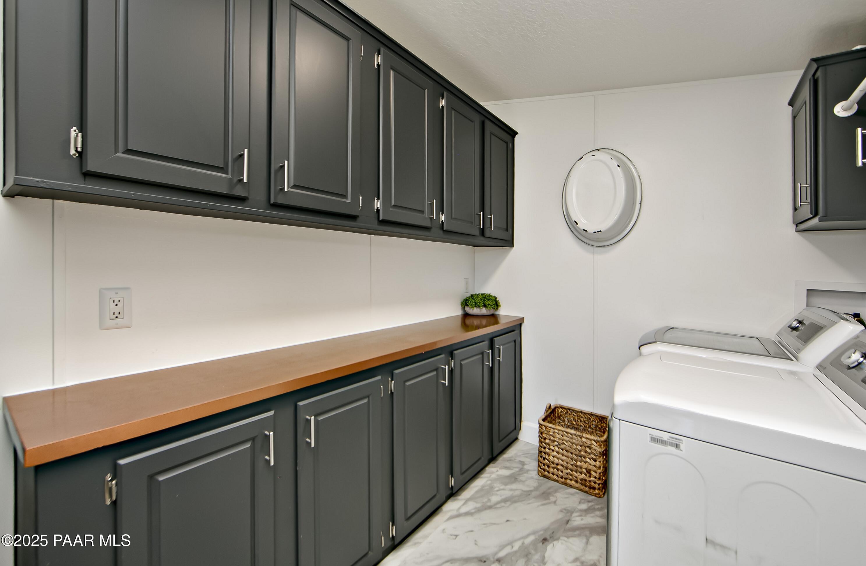 Prescott Valley, Arizona, 86315, United States, ,Residential,For Sale,1858306