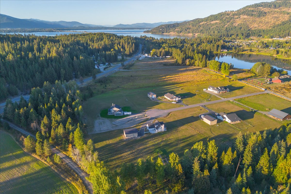 Sagle, Idaho, 83860, United States, 4 Bedrooms Bedrooms, ,3 BathroomsBathrooms,Residential,For Sale,1824083