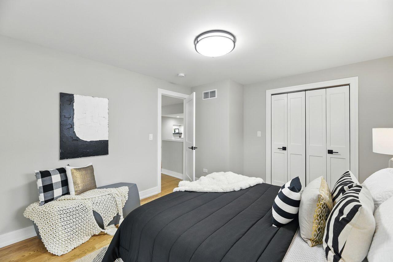 New Buffalo, Michigan, 49117, United States, 4 Bedrooms Bedrooms, ,3 BathroomsBathrooms,Residential,For Sale,1992031