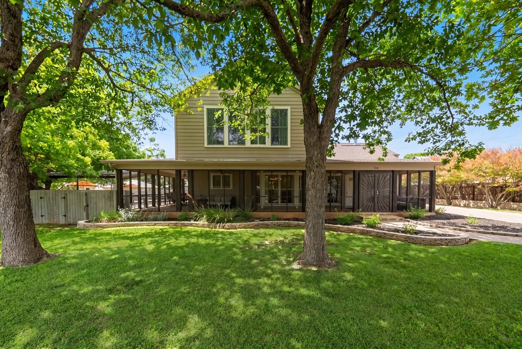 Fredericksburg, Texas, 78624, United States, 6 Bedrooms Bedrooms, ,6 BathroomsBathrooms,Residential,For Sale,2048440