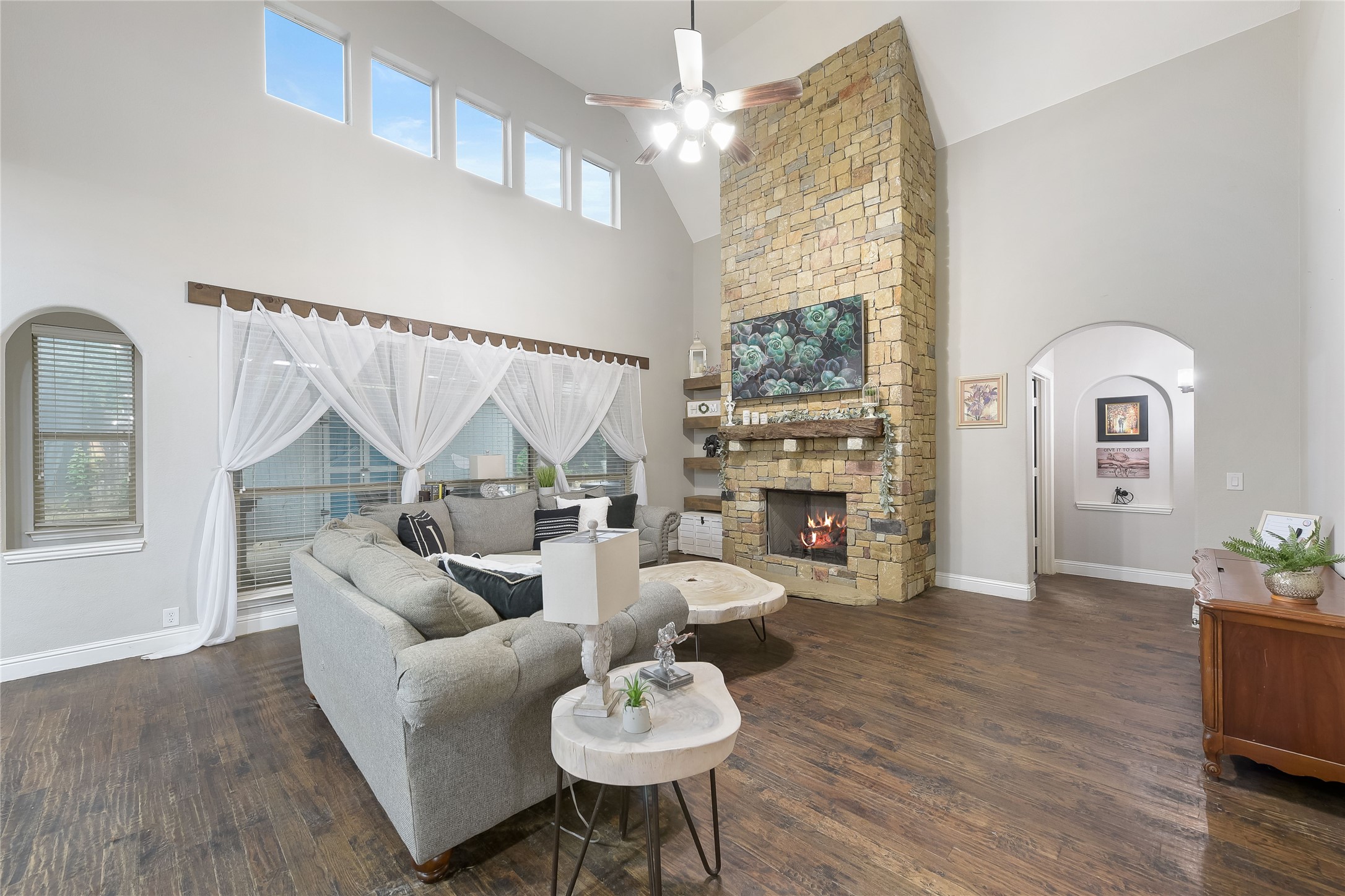 Burleson, Texas, 76028, United States, 4 Bedrooms Bedrooms, ,4 BathroomsBathrooms,Residential,For Sale,1874251