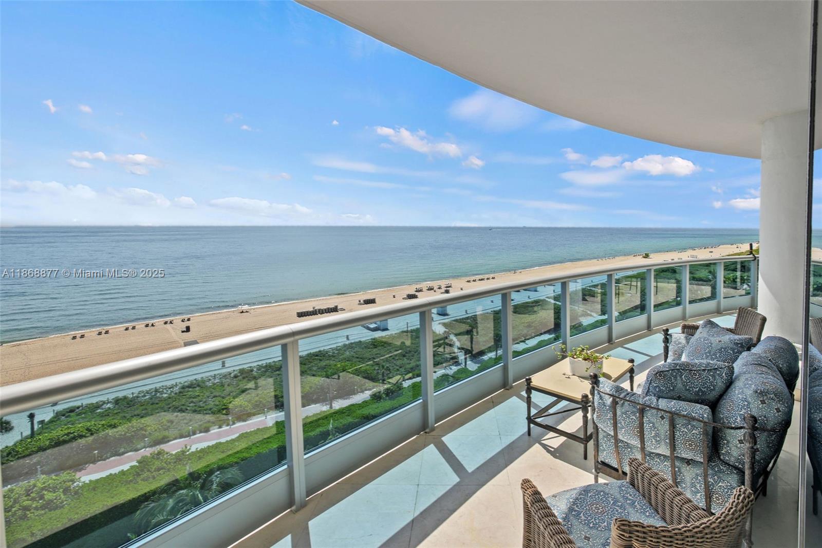 Miami Beach, Florida, 33140, United States, 3 Bedrooms Bedrooms, ,4 BathroomsBathrooms,Residential,For Sale,1934694