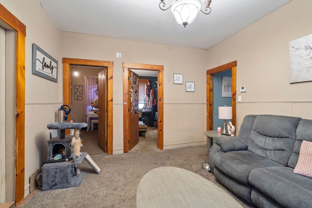 Fall River, Massachusetts, 02720, United States, 6 Bedrooms Bedrooms, ,2 BathroomsBathrooms,Residential,For Sale,1994928