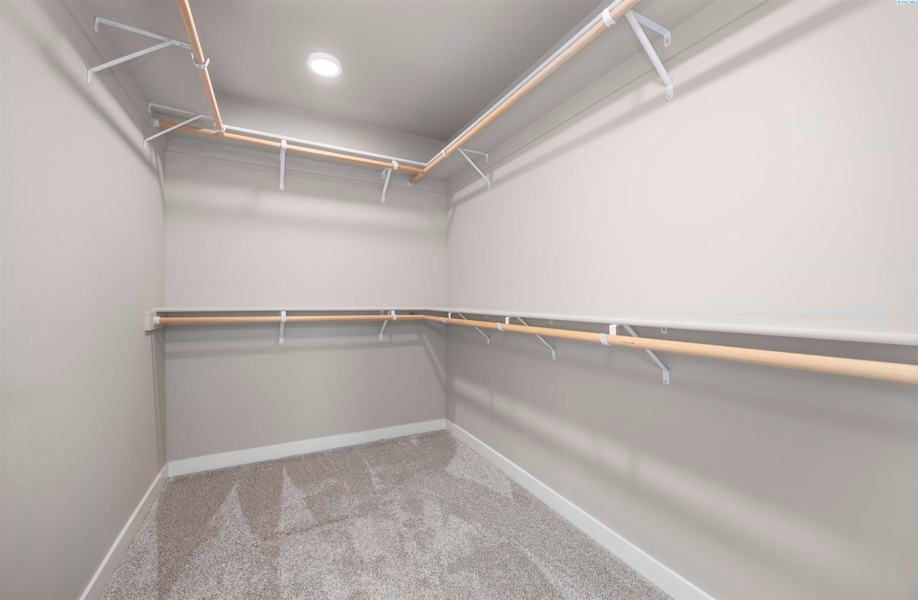 Prosser, Washington, 99350, United States, 3 Bedrooms Bedrooms, ,3 BathroomsBathrooms,Residential,For Sale,1994291