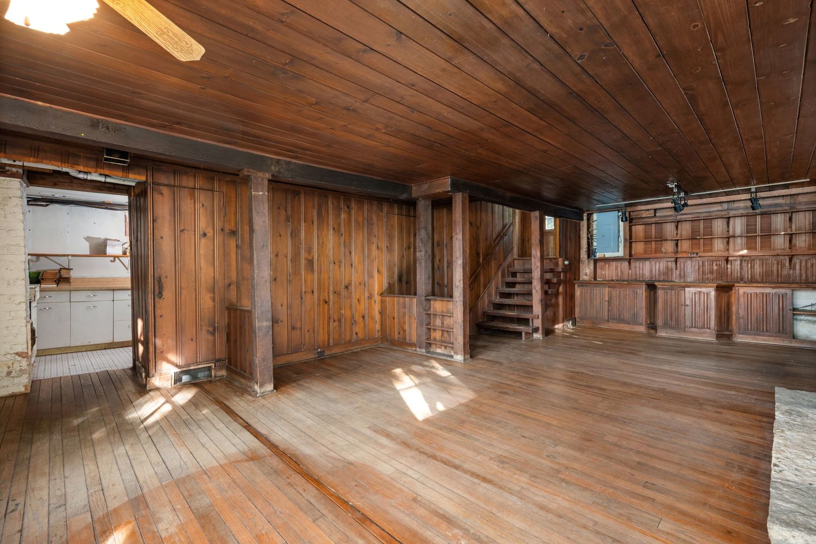 Geneva, Illinois, 60134, United States, 4 Bedrooms Bedrooms, ,2 BathroomsBathrooms,Residential,For Sale,1988364