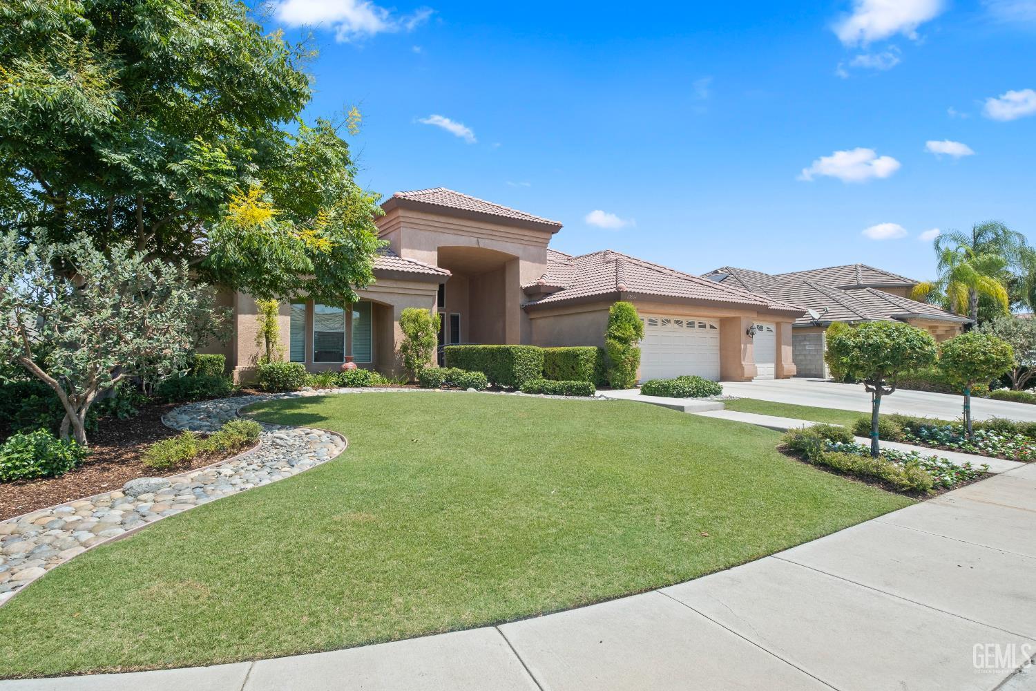 Bakersfield, California, 93314, United States, 5 Bedrooms Bedrooms, ,3 BathroomsBathrooms,Residential,For Sale,2012107