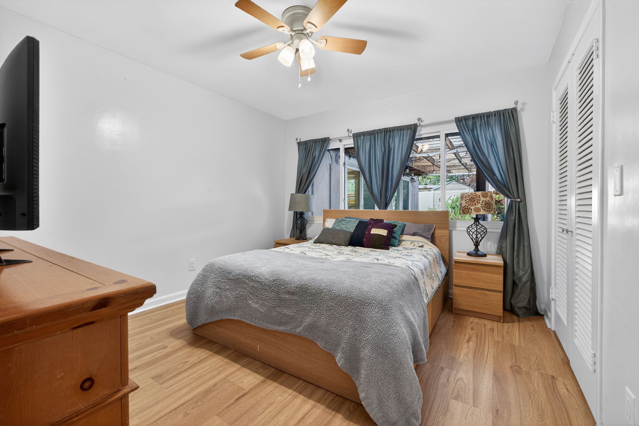 Clearwater, Florida, 33755, United States, 5 Bedrooms Bedrooms, ,3 BathroomsBathrooms,Residential,For Sale,2013064