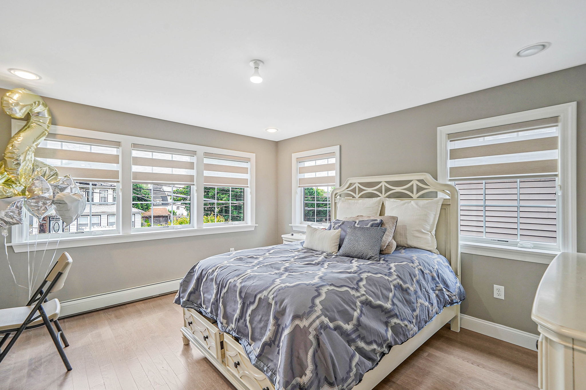 Cedarhurst, New York, 11516, United States, 5 Bedrooms Bedrooms, ,5 BathroomsBathrooms,Residential,For Sale,1851144
