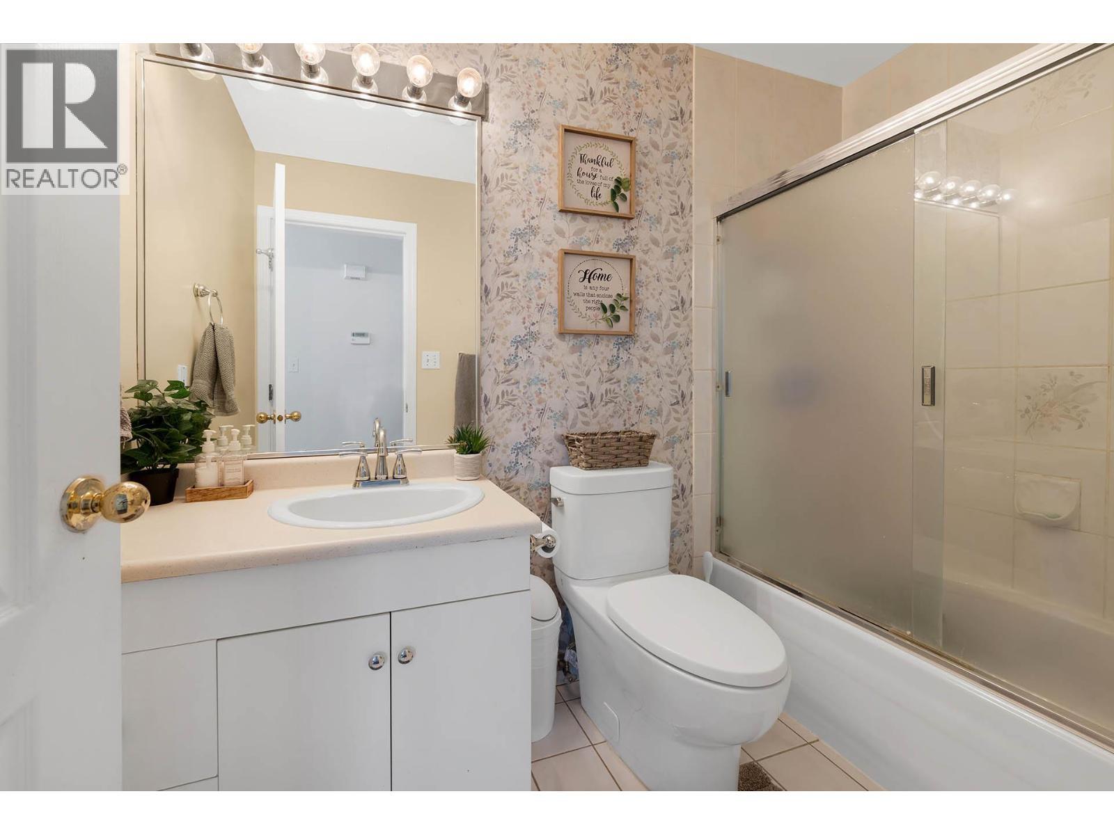 KAMLOOPS, British Columbia, V1S 1W2, CA, 6 Bedrooms Bedrooms, ,4 BathroomsBathrooms,Residential,For Sale,1950563