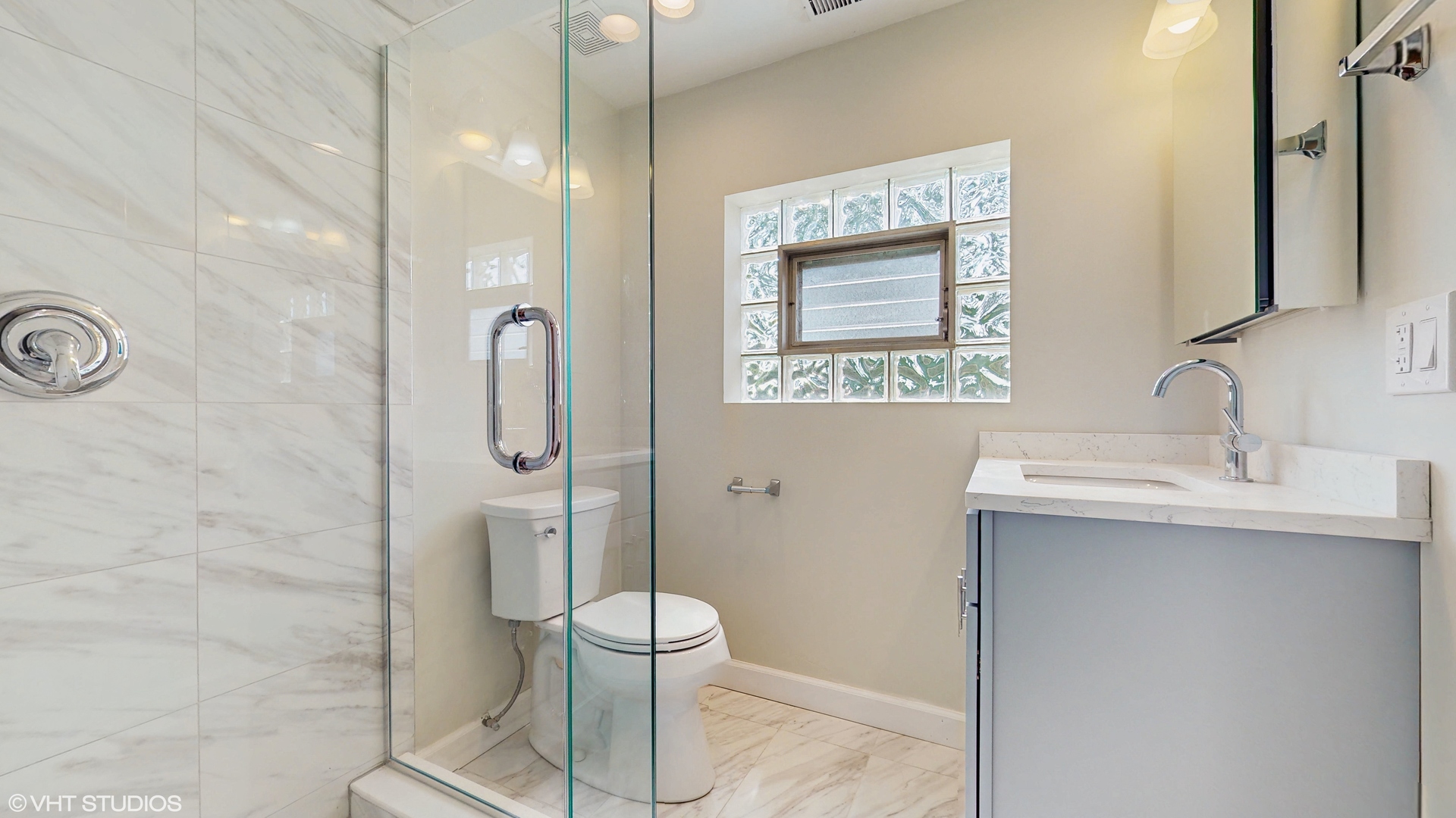 Skokie, Illinois, 60076, United States, 4 Bedrooms Bedrooms, ,2 BathroomsBathrooms,Residential,For Sale,1935170