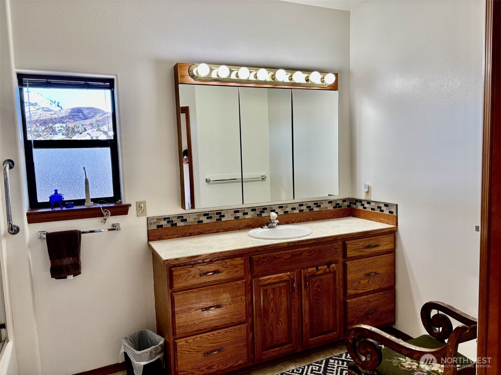 Wenatchee, Washington, 98801, United States, 5 Bedrooms Bedrooms, ,4 BathroomsBathrooms,Residential,For Sale,1723566