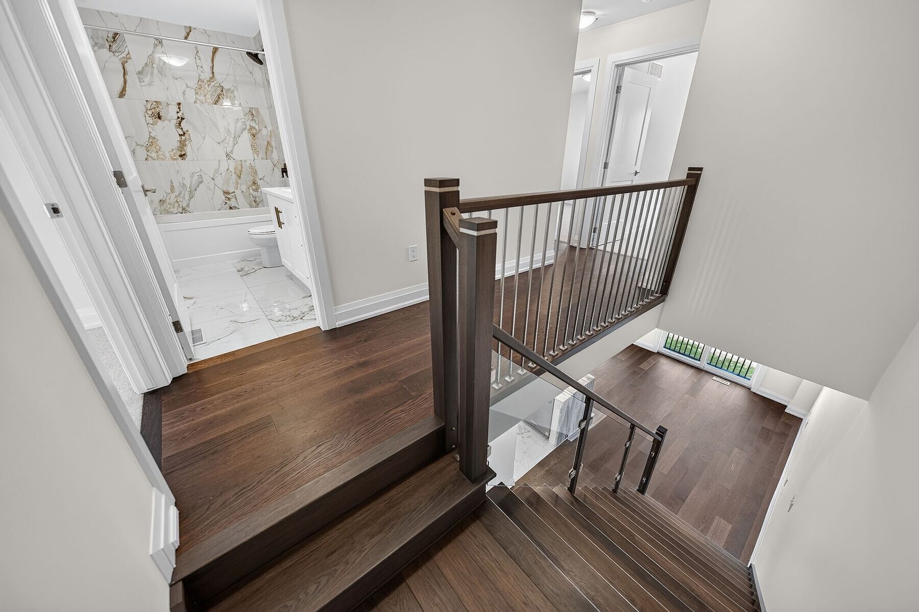  Brand New Luxurious Townhome - 物件實景