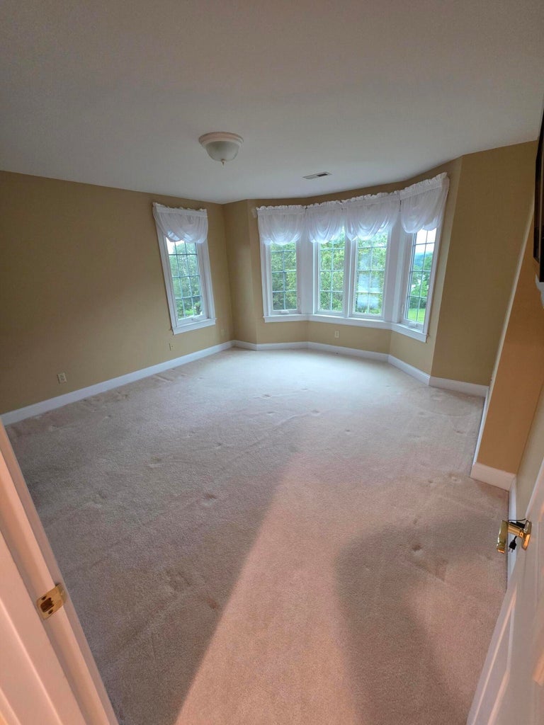 Somerset, Kentucky, 42503, United States, 4 Bedrooms Bedrooms, ,4 BathroomsBathrooms,Residential,For Sale,2048001