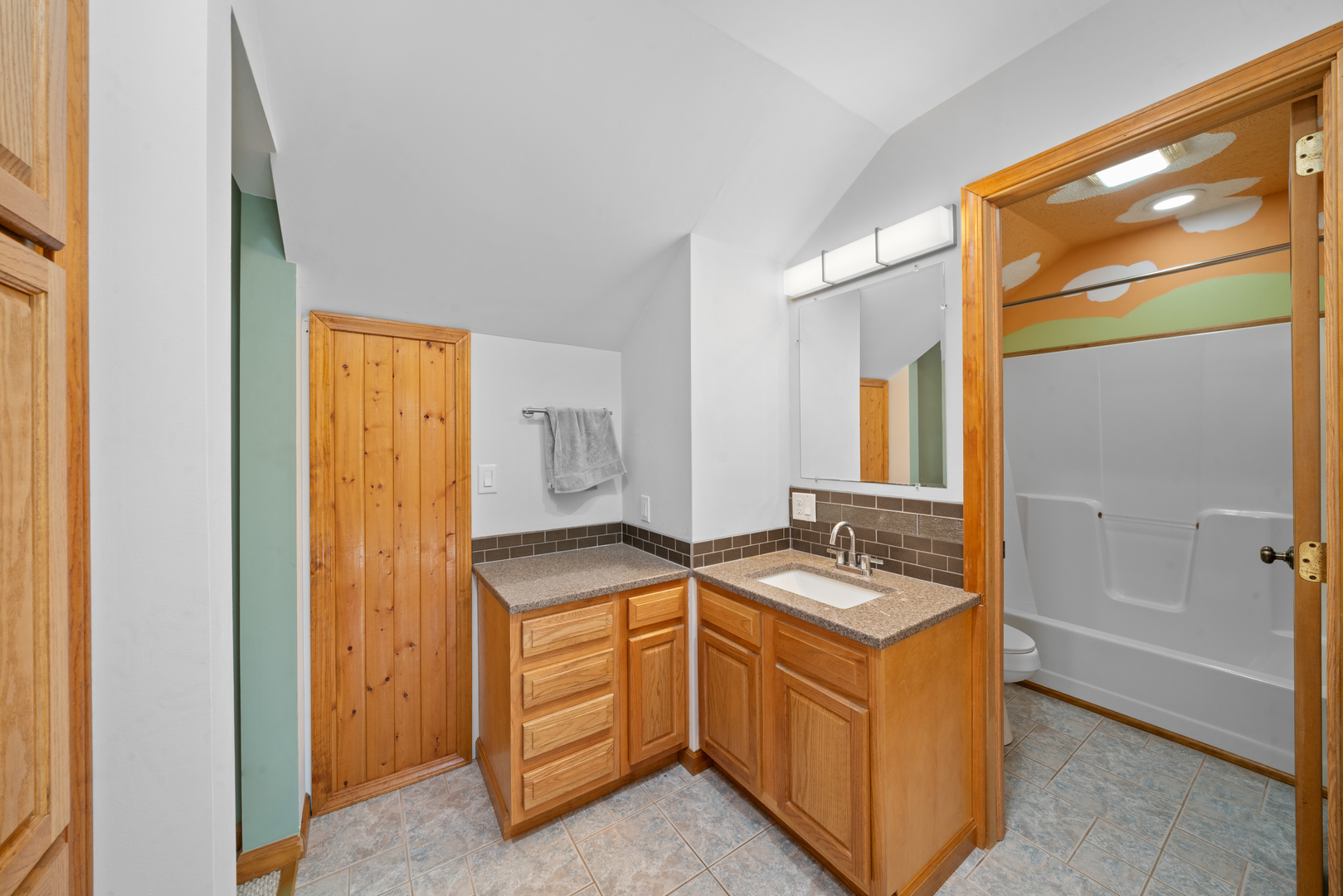 Elburn, Illinois, 60119, United States, 5 Bedrooms Bedrooms, ,3 BathroomsBathrooms,Residential,For Sale,1986331