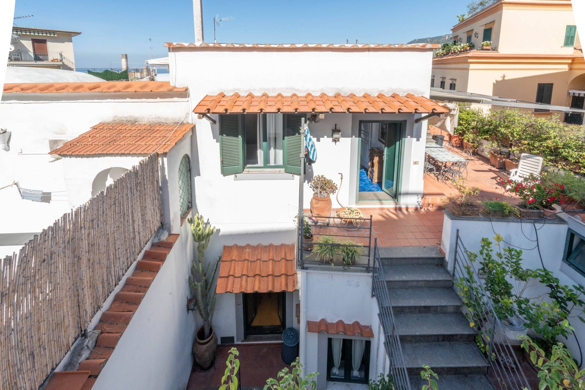 piazza seiano, Vico Equense, Napoli, 80069, IT, 4 Bedrooms Bedrooms, ,4 BathroomsBathrooms,Residential,For Sale,piazza seiano,1629621