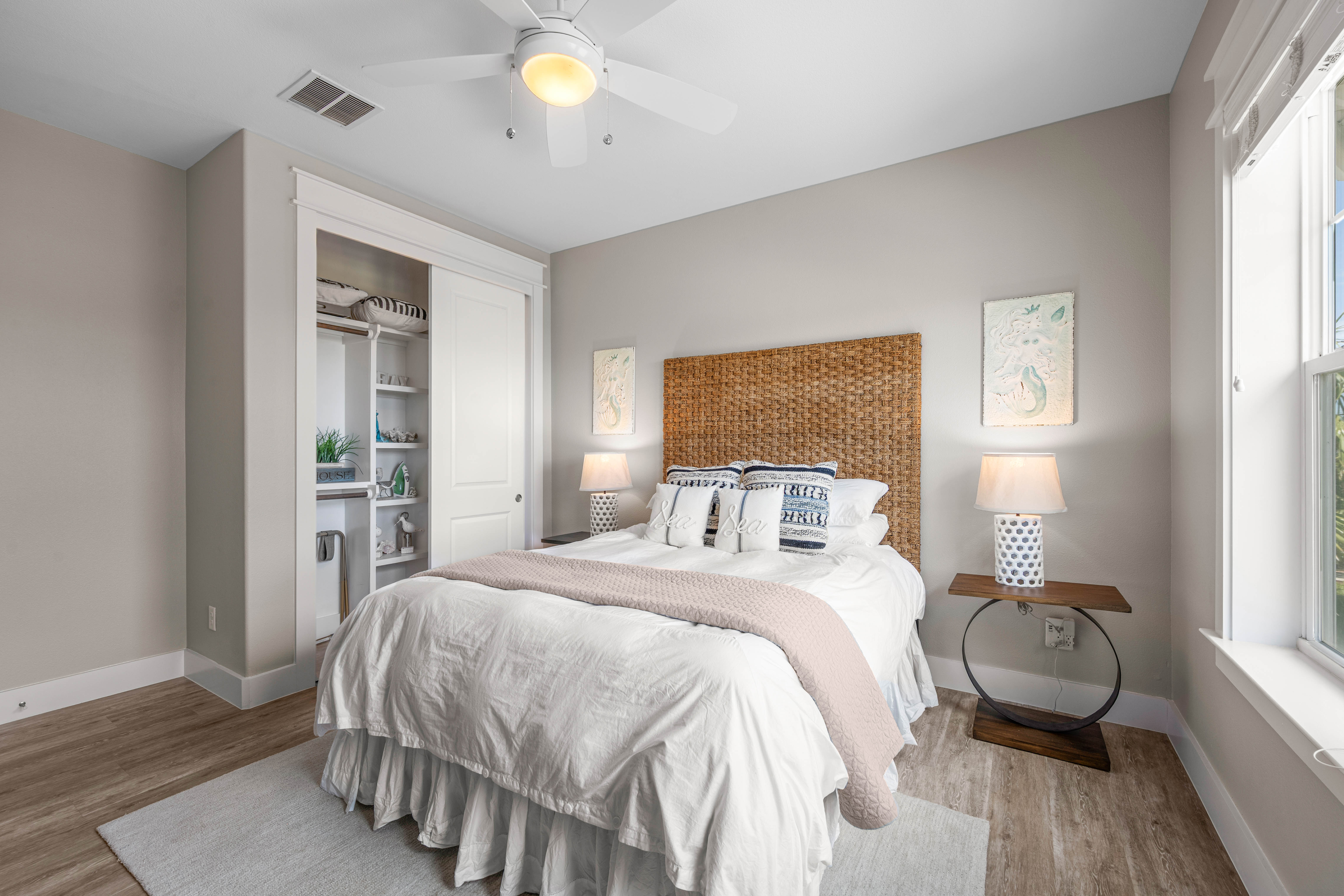  Relaxing 4BR Waterfront Condo - 物件實景