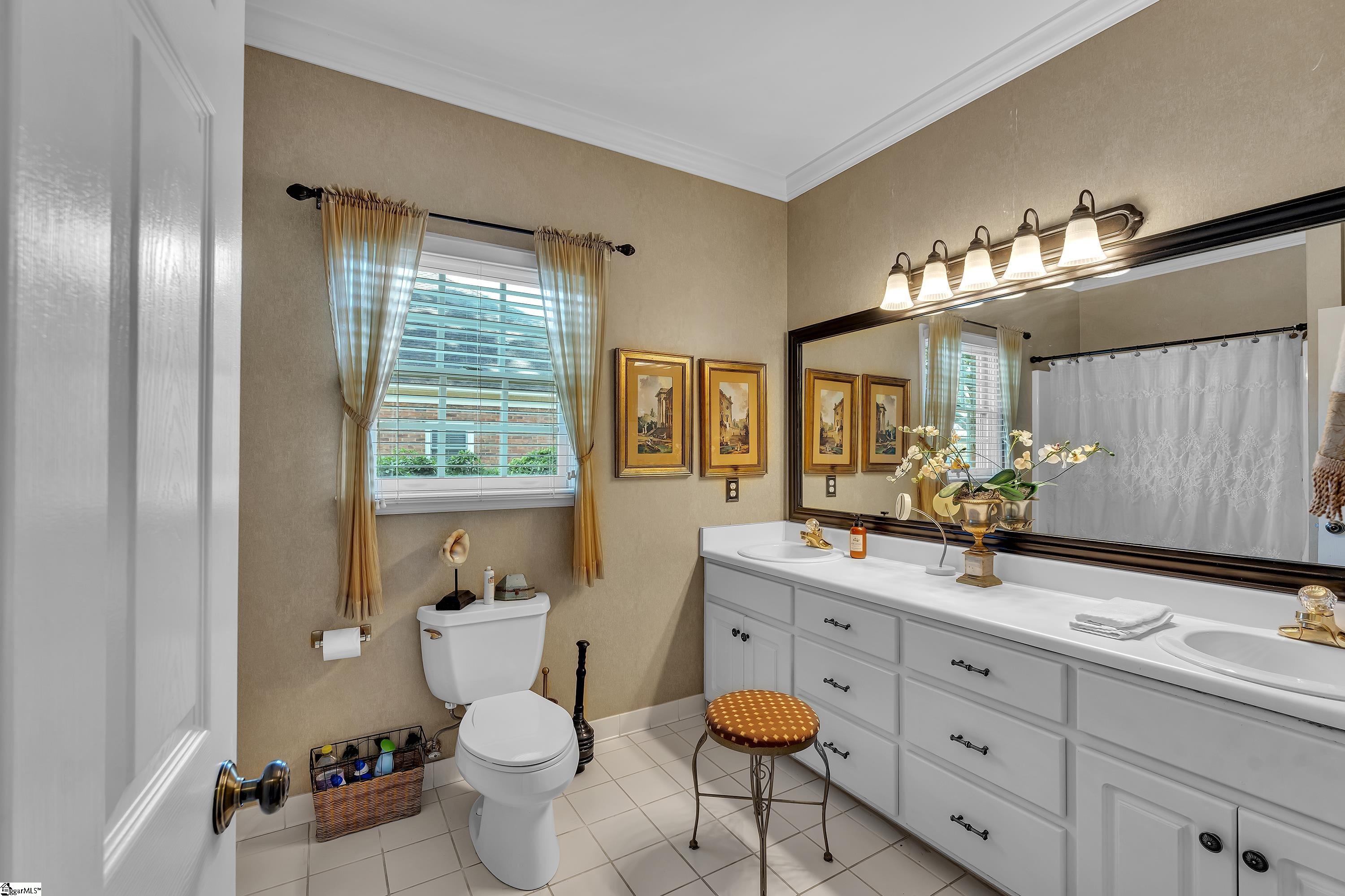Spartanburg, South Carolina, 29307, United States, 3 Bedrooms Bedrooms, ,3 BathroomsBathrooms,Residential,For Sale,1926602