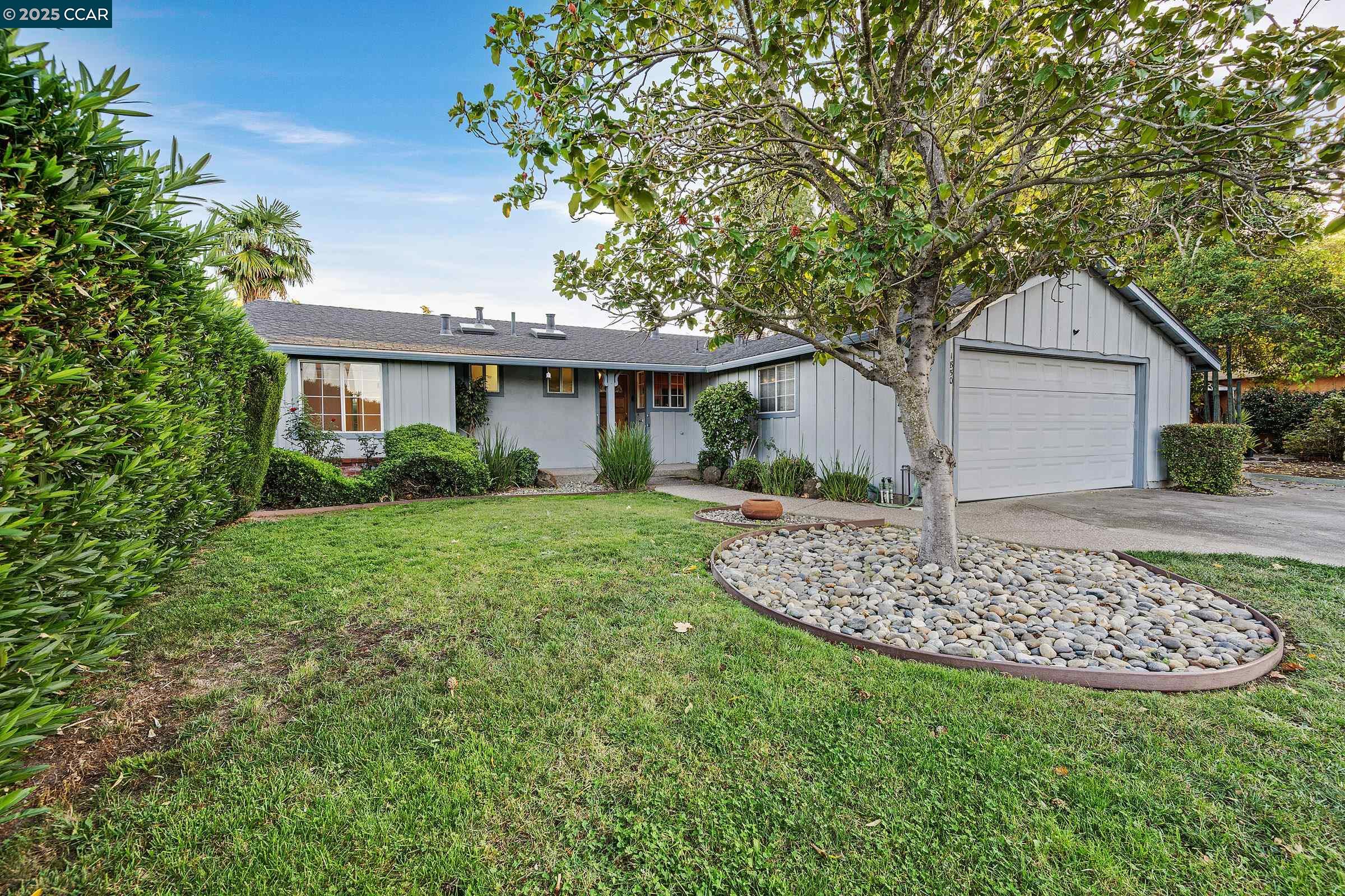 Concord, California, 94520, United States, 3 Bedrooms Bedrooms, ,2 BathroomsBathrooms,Residential,For Sale,1988919