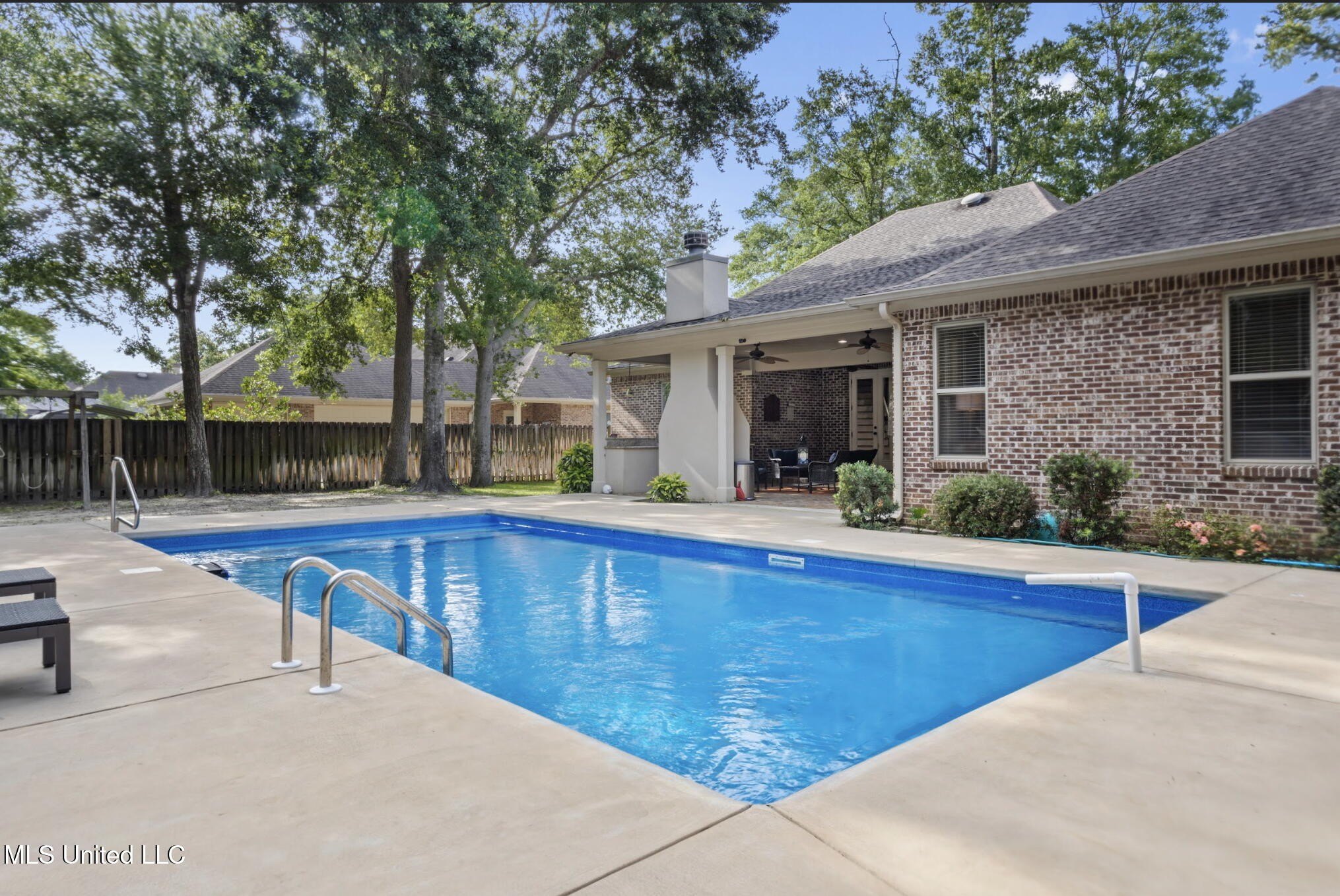 Ocean Springs, Mississippi, 39564, United States, 4 Bedrooms Bedrooms, ,3 BathroomsBathrooms,Residential,For Sale,1976002