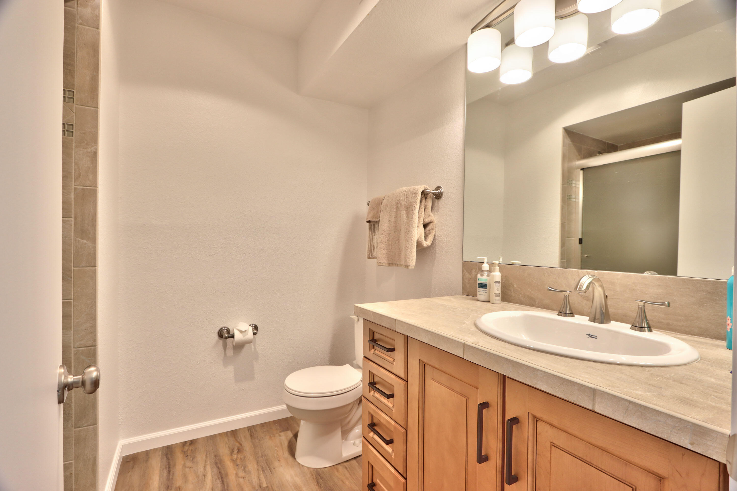 Palm Desert, California, 92260, United States, 2 Bedrooms Bedrooms, ,2 BathroomsBathrooms,Residential,For Sale,1956023