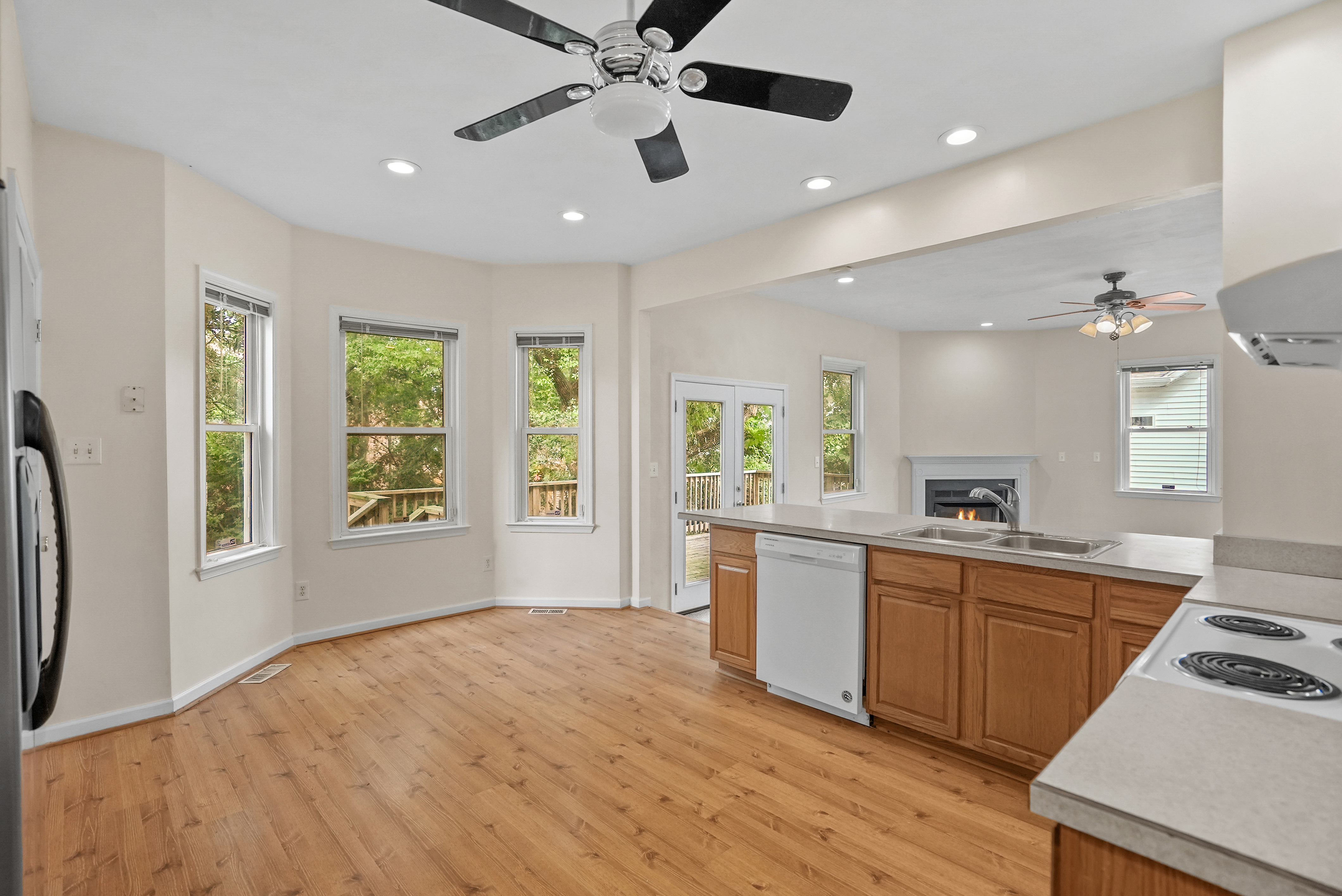  2112 Pretty Lake Avenue, Norfolk, VA, 23518 - 物件實景
