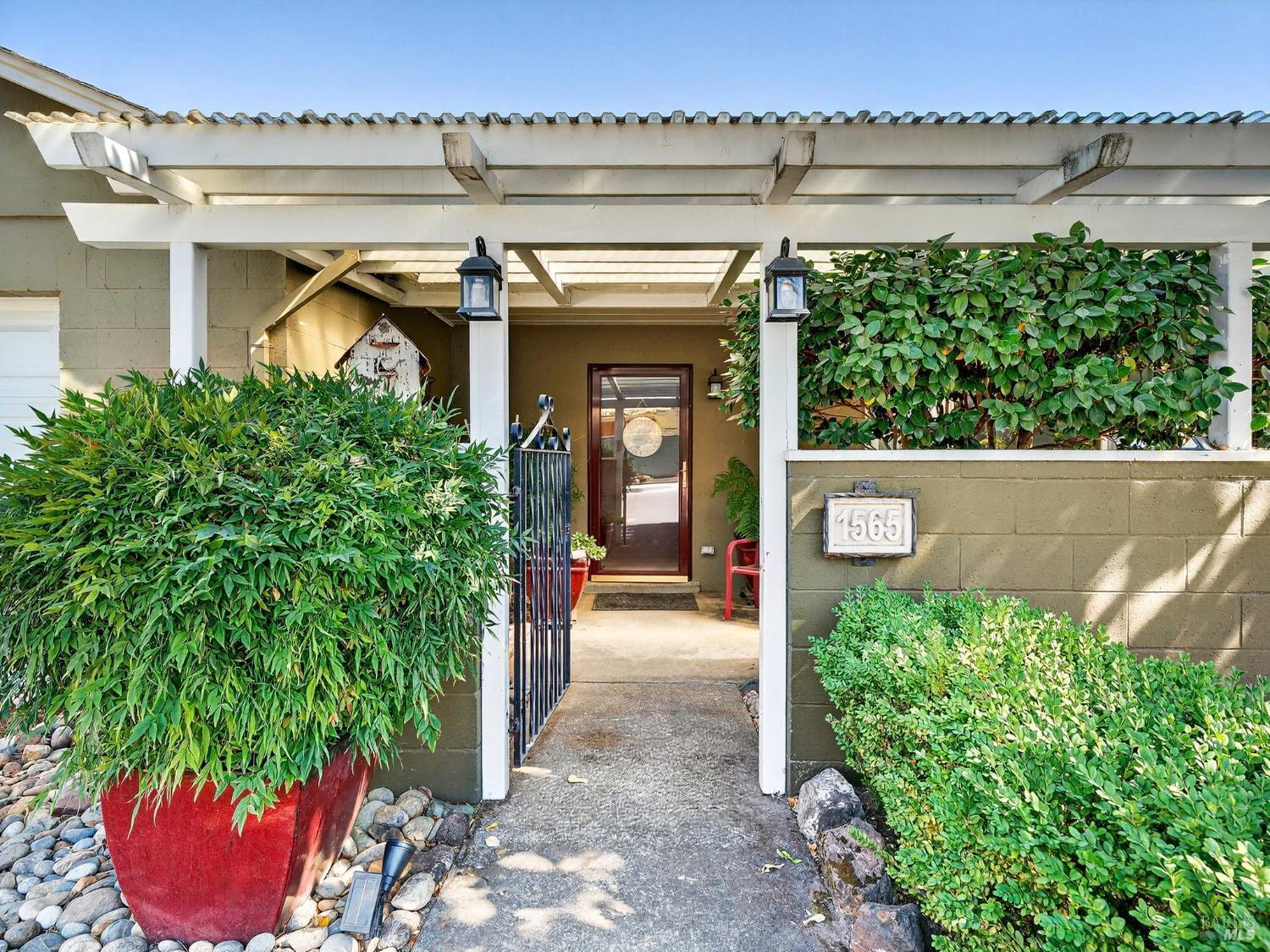 St. Helena, California, 94574, United States, 2 Bedrooms Bedrooms, ,2 BathroomsBathrooms,Residential,For Sale,1932187
