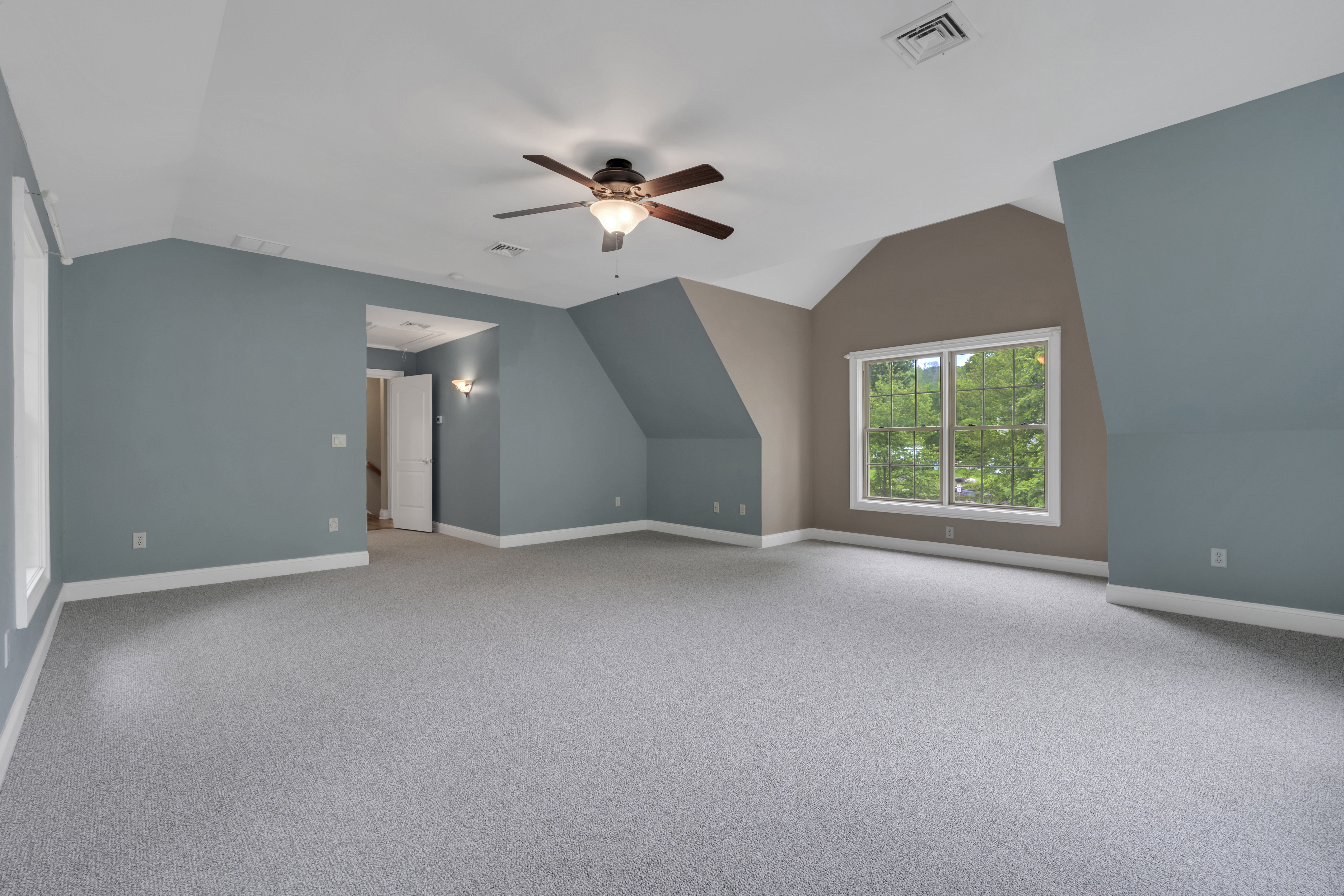  Charming 5-Bedroom Sale Listing in Waterford - 物件實景