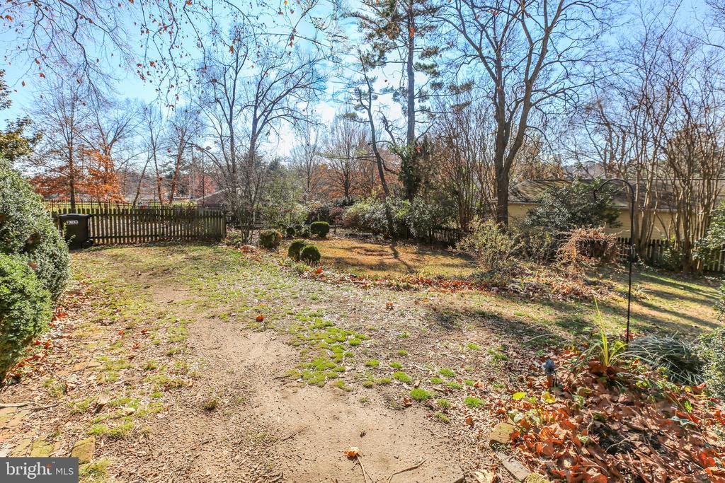 Fredericksburg, Virginia, 22401, United States, 4 Bedrooms Bedrooms, ,2 BathroomsBathrooms,Residential,For Sale,2001681