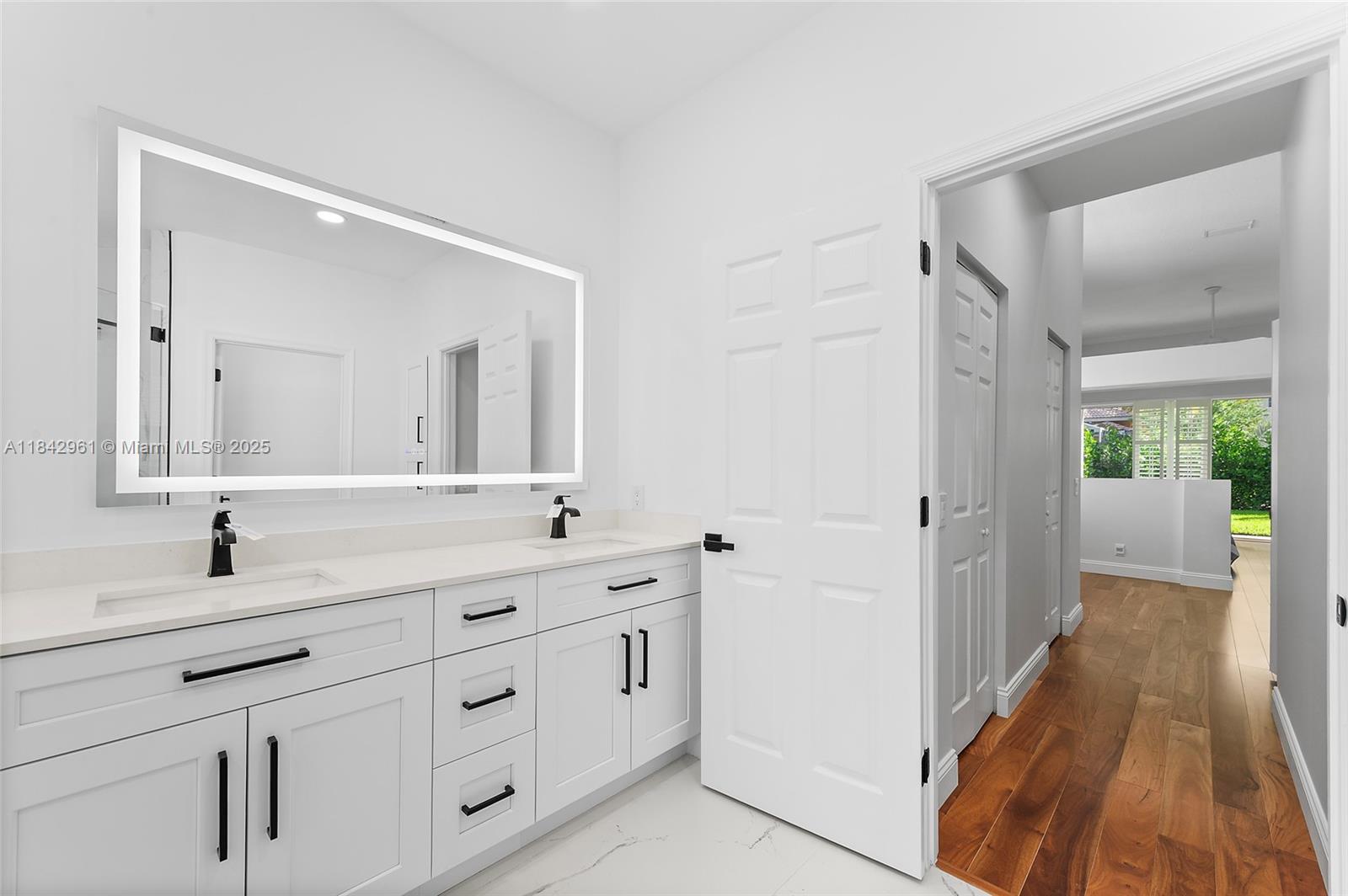 Weston, Florida, 33327, United States, 4 Bedrooms Bedrooms, ,4 BathroomsBathrooms,Residential,For Sale,1900918