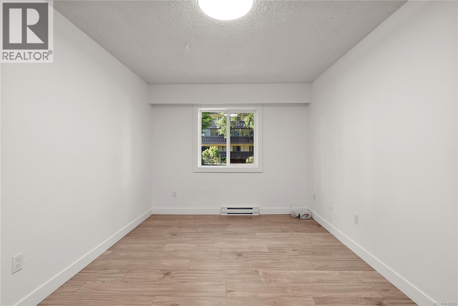 ESQUIMALT, British Columbia, V9A 3N4, CA, 3 Bedrooms Bedrooms, ,1 BathroomBathrooms,Residential,For Sale,1950228