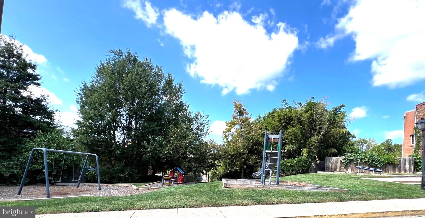 Annandale, Virginia, 22003, United States, 3 Bedrooms Bedrooms, ,4 BathroomsBathrooms,Residential,For Sale,2001924