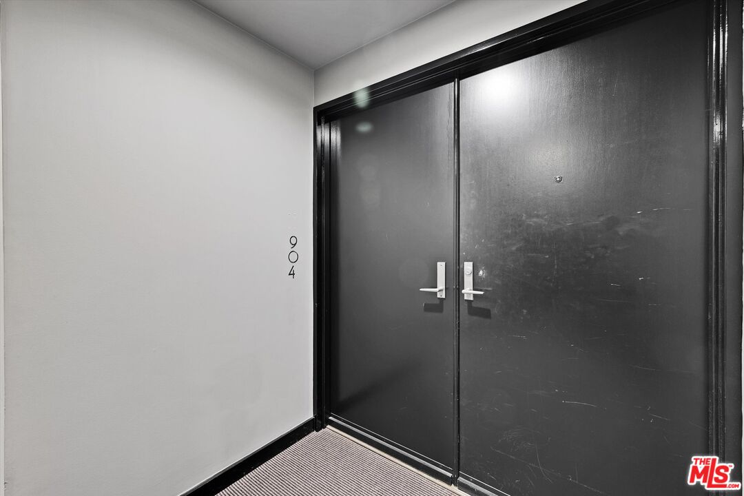 Los Angeles, California, 90024, United States, 2 Bedrooms Bedrooms, ,1 BathroomBathrooms,Residential,For Sale,1998471