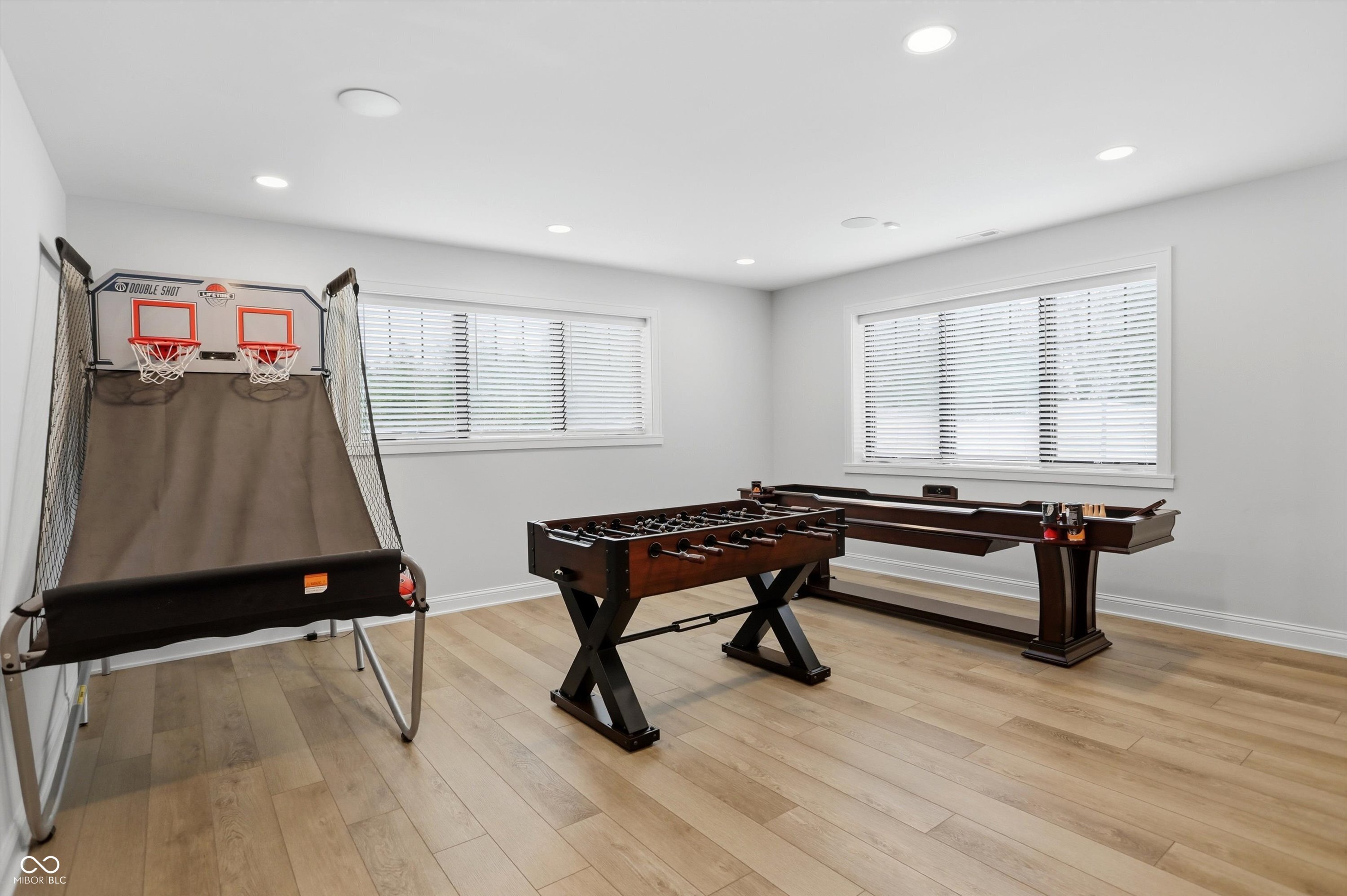 Carmel, Indiana, 46033, United States, 5 Bedrooms Bedrooms, ,5 BathroomsBathrooms,Residential,For Sale,2001203